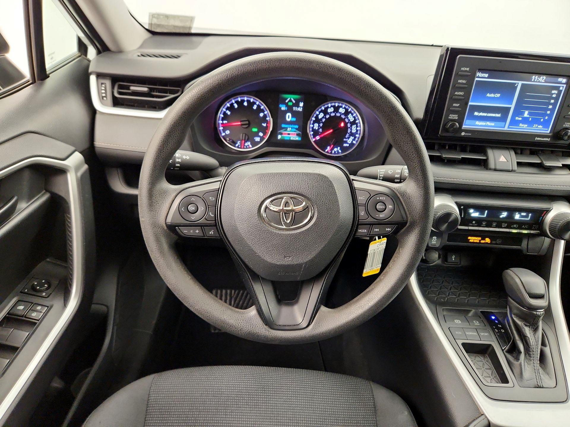 Thumbnail: 2020 Toyota RAV4 - 10