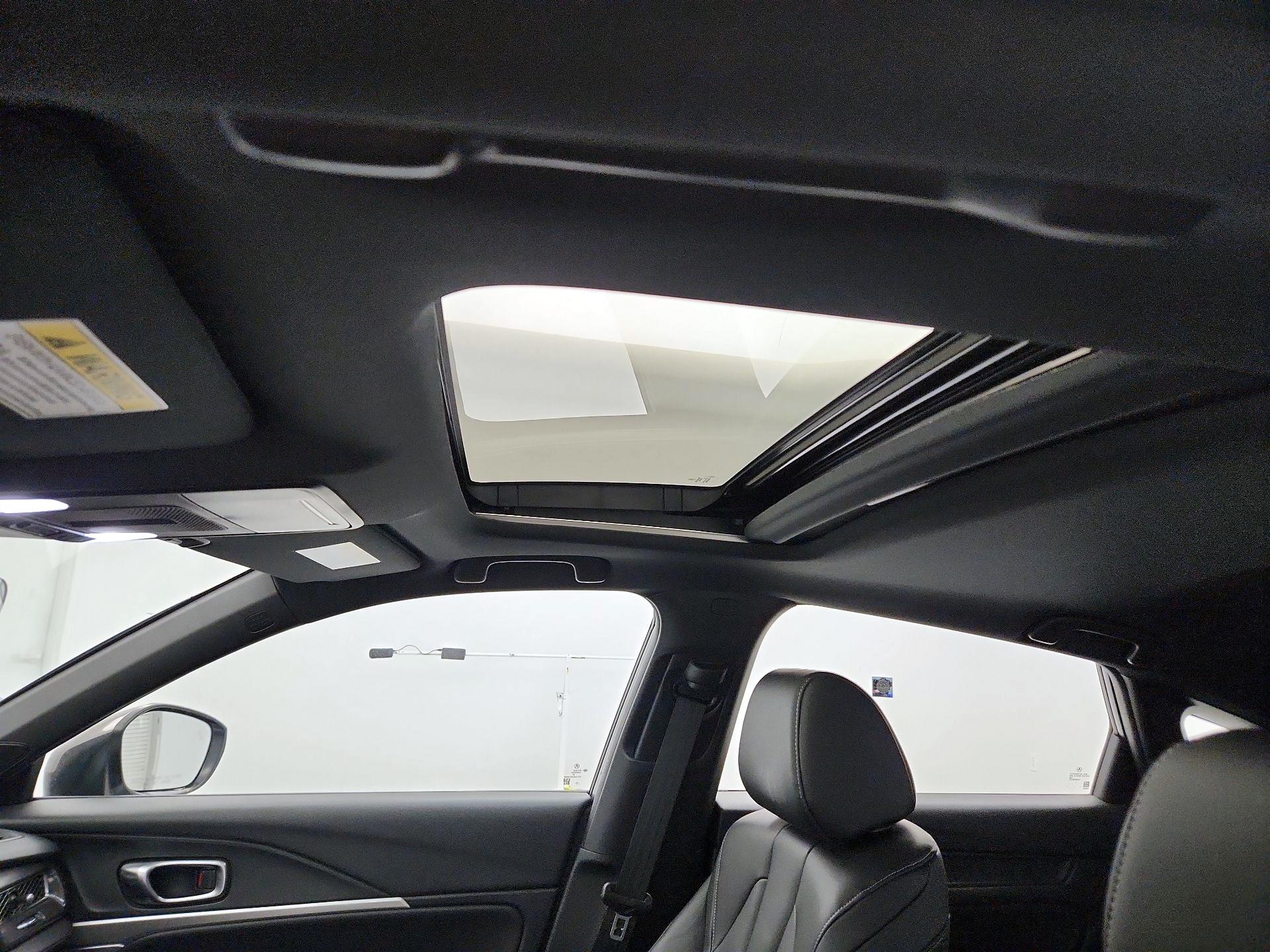 Thumbnail: 2023 Acura Integra - 19