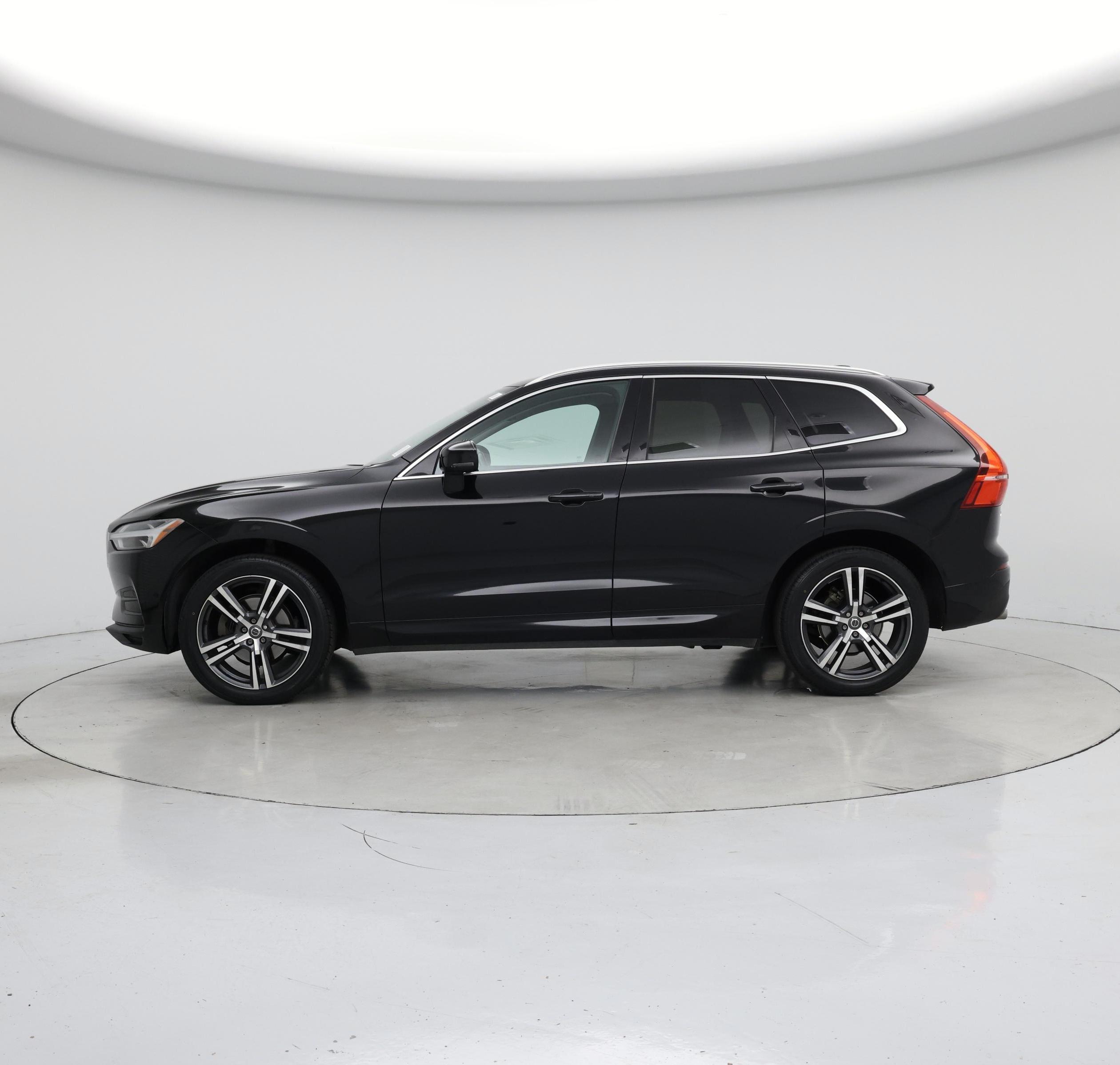 Thumbnail: 2019 Volvo XC60 - 3