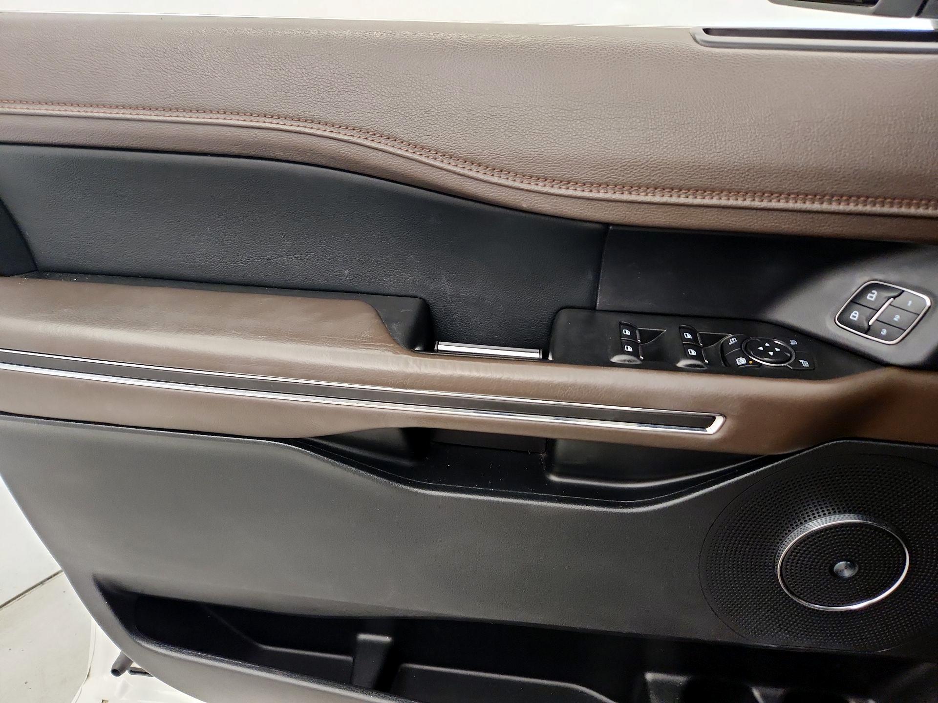 Thumbnail: 2021 Ford Expedition - 12