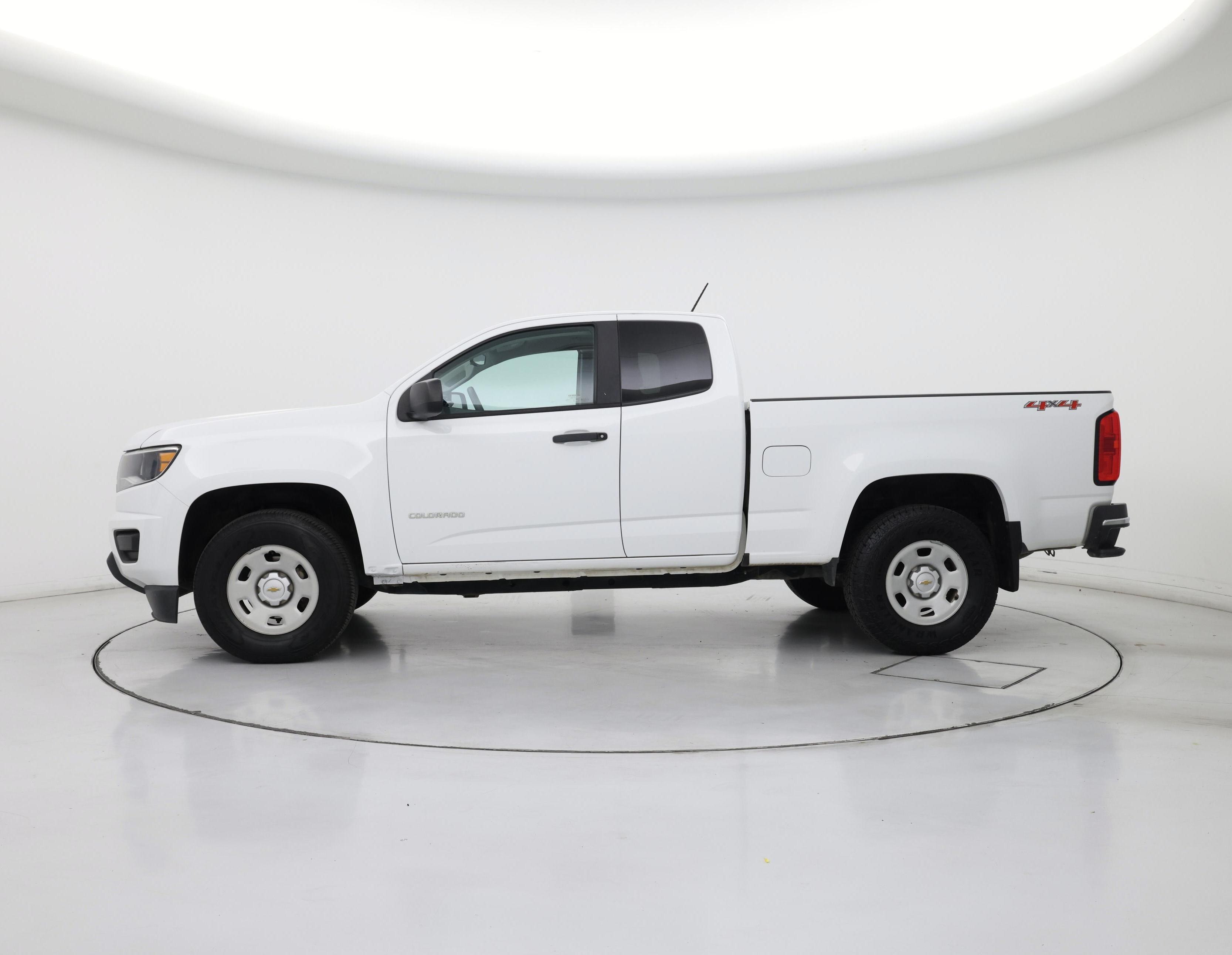 Thumbnail: 2017 Chevrolet Colorado - 3