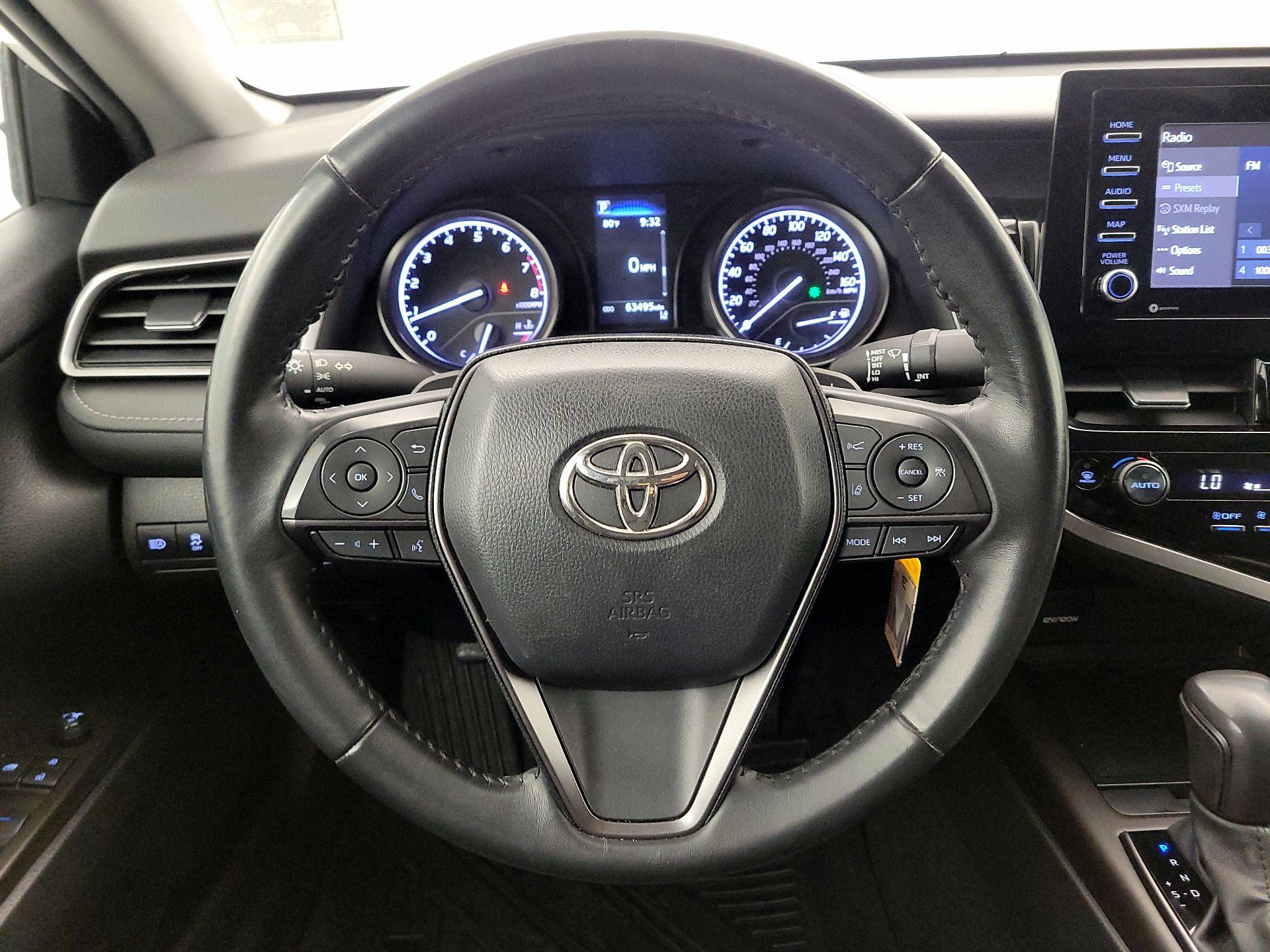 Thumbnail: 2022 Toyota Camry - 10