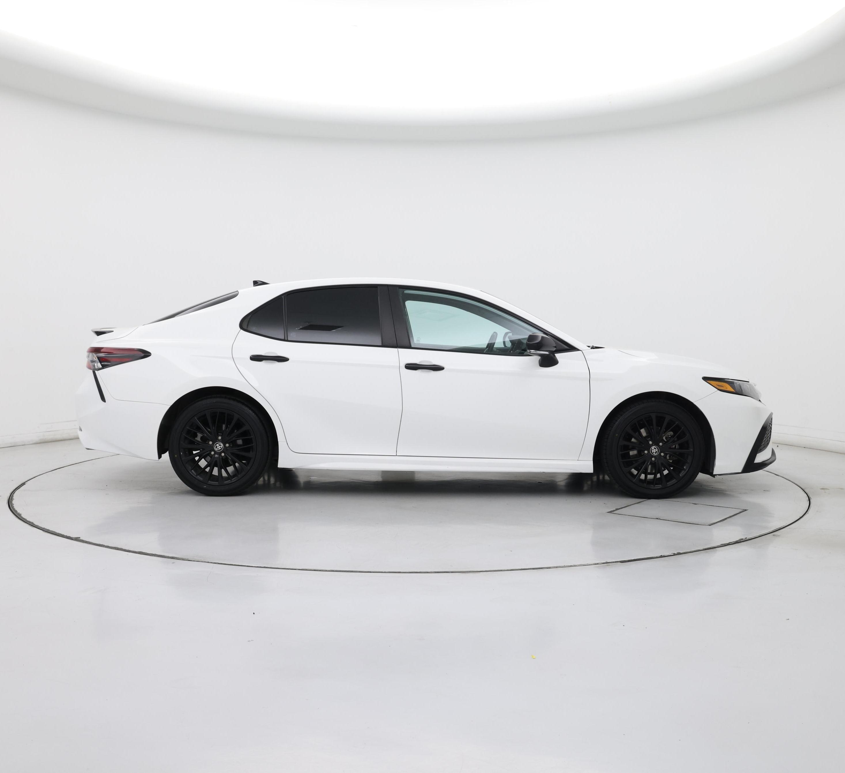 Thumbnail: 2022 Toyota Camry - 7