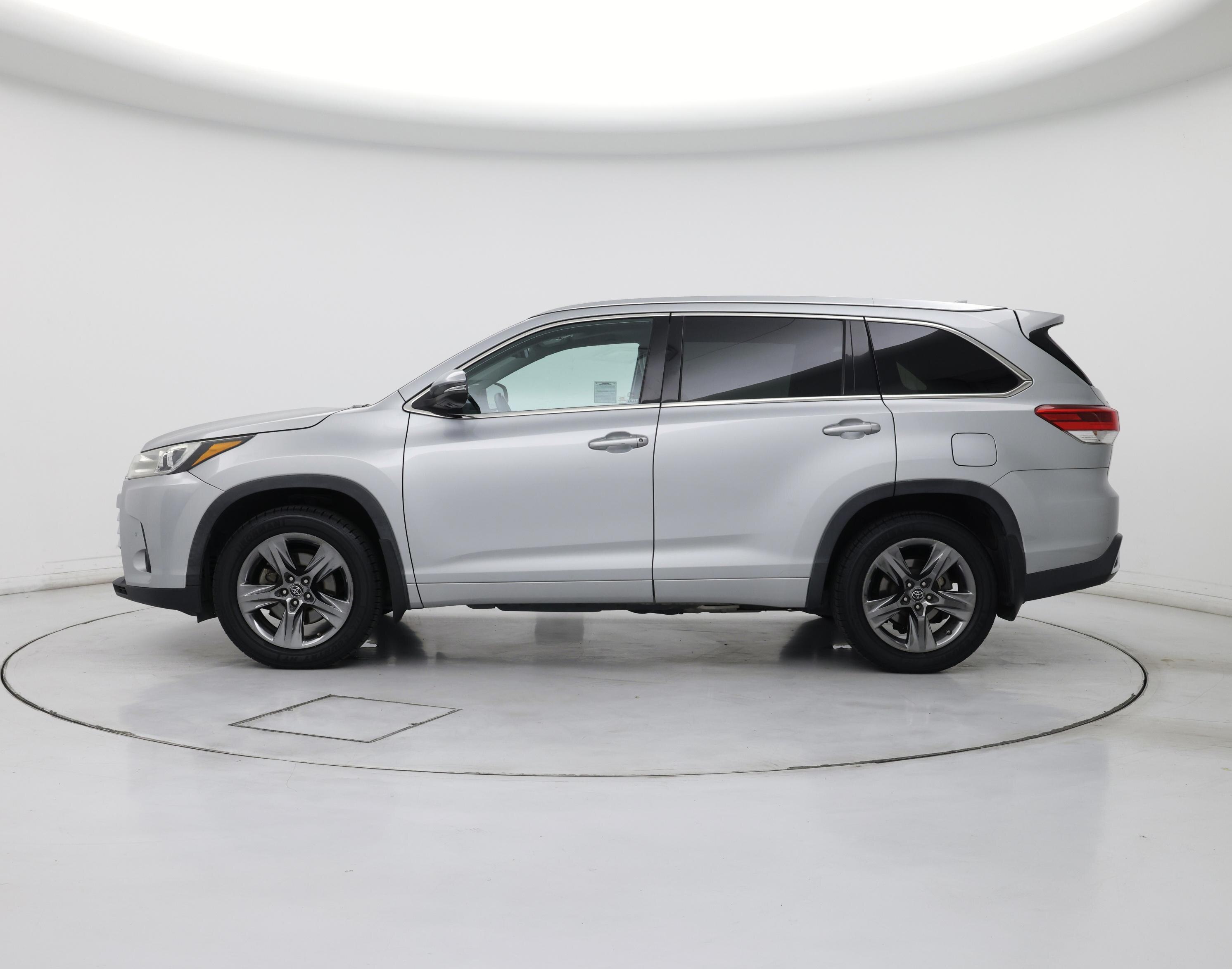Thumbnail: 2018 Toyota Highlander - 3