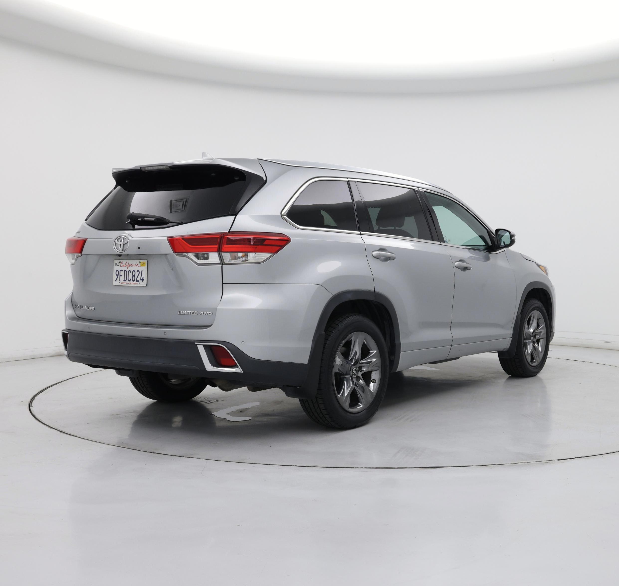 Thumbnail: 2018 Toyota Highlander - 8