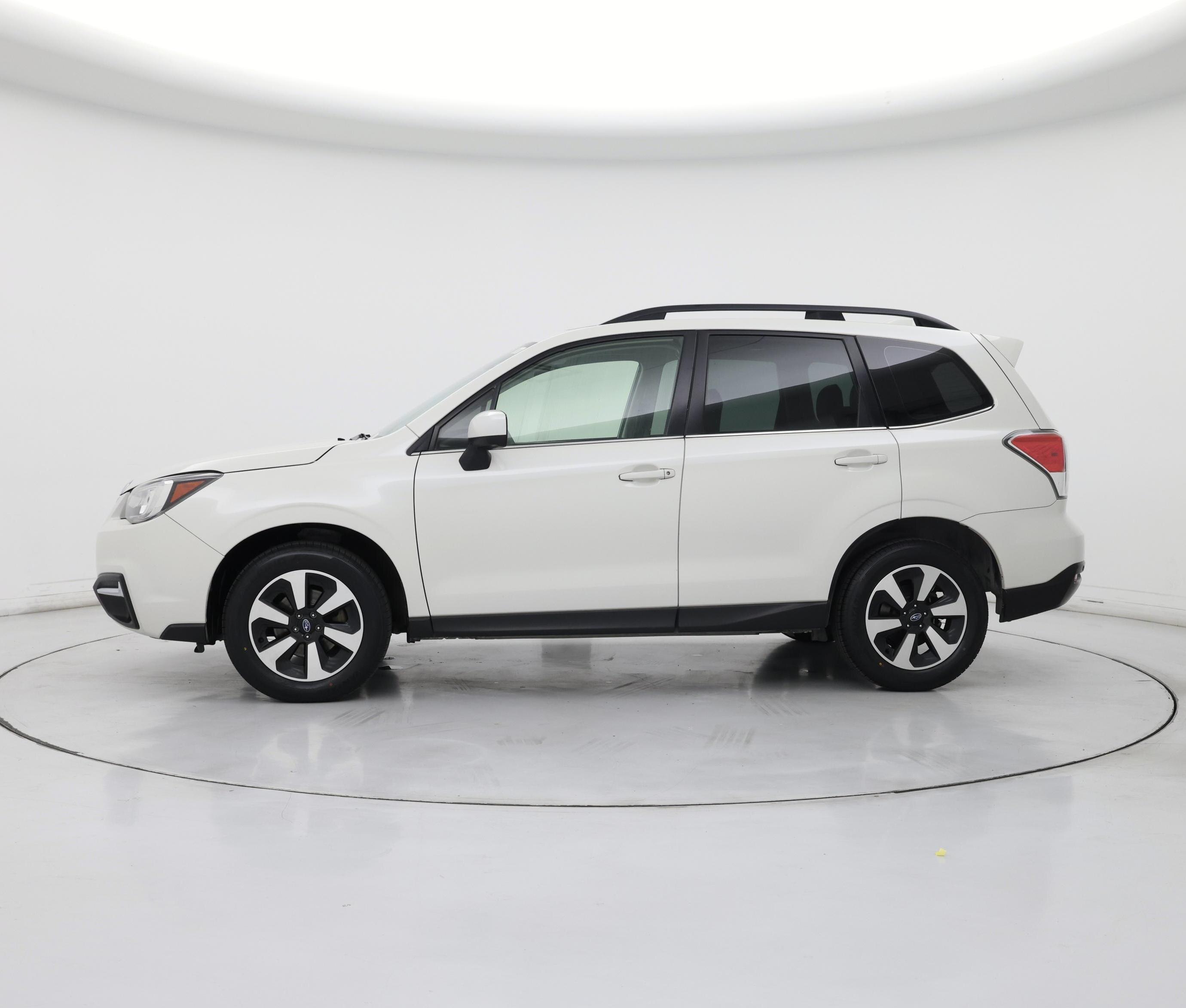 Thumbnail: 2018 Subaru Forester - 3