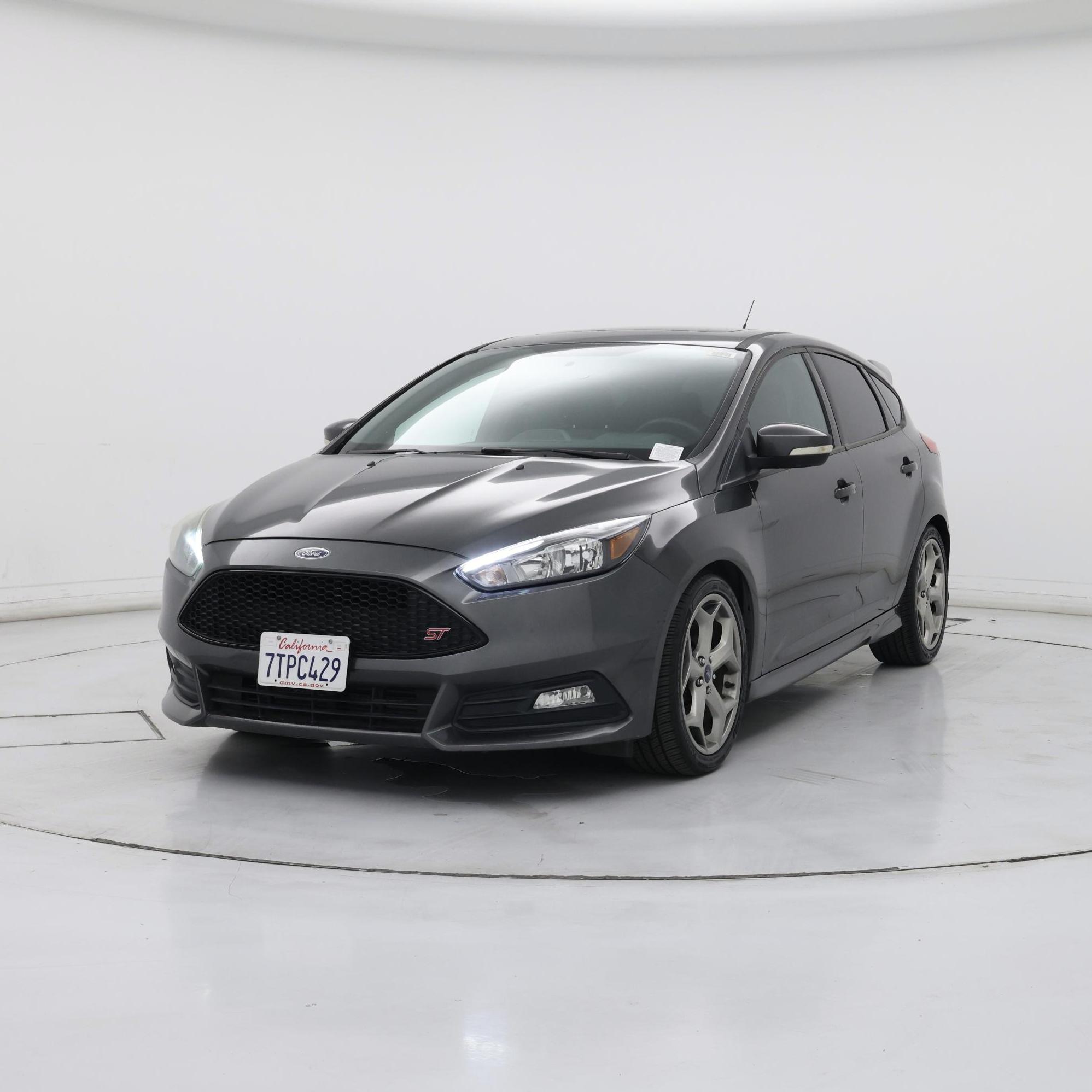 Thumbnail: 2016 Ford Focus - 4