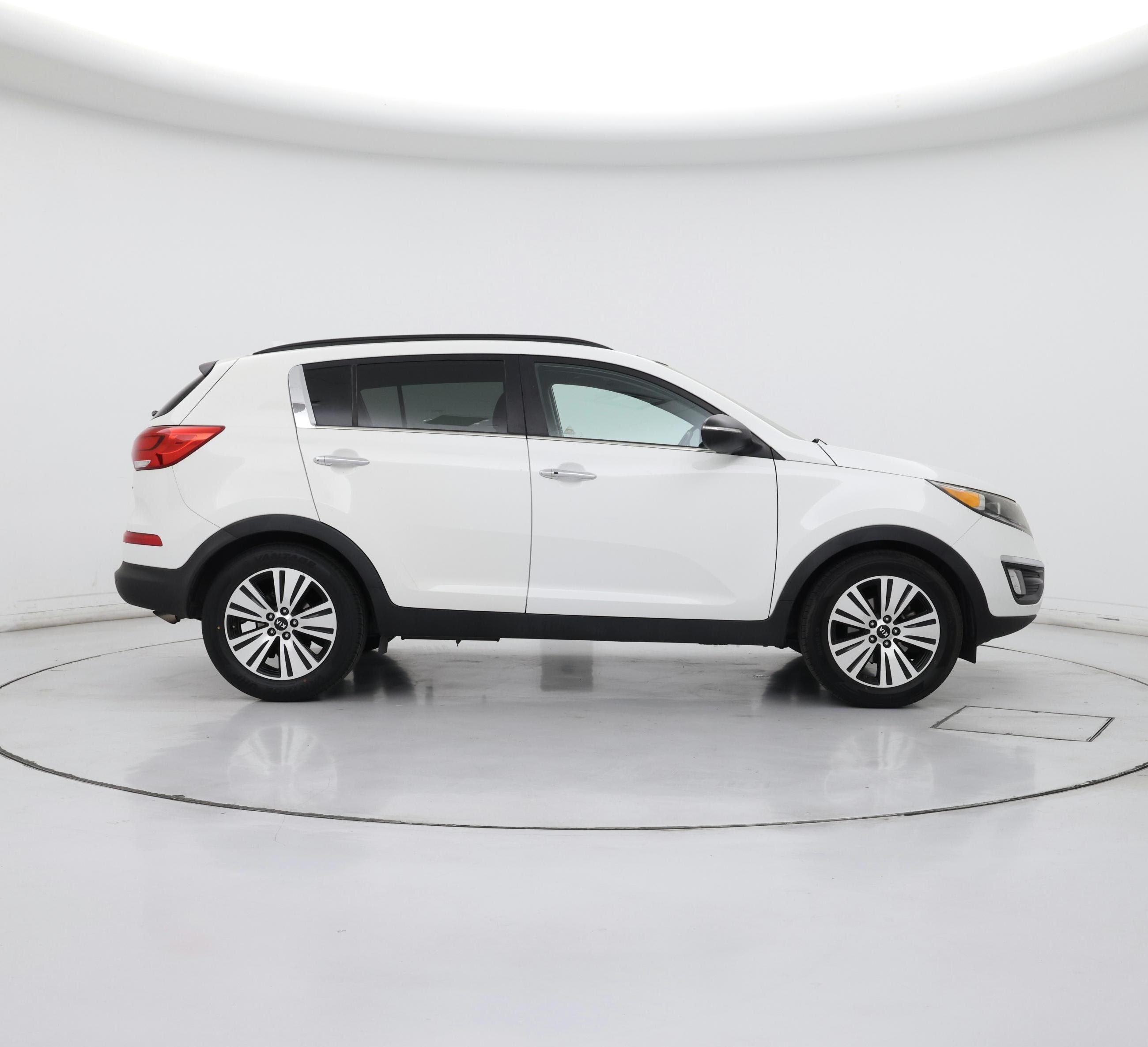 Thumbnail: 2015 Kia Sportage - 7