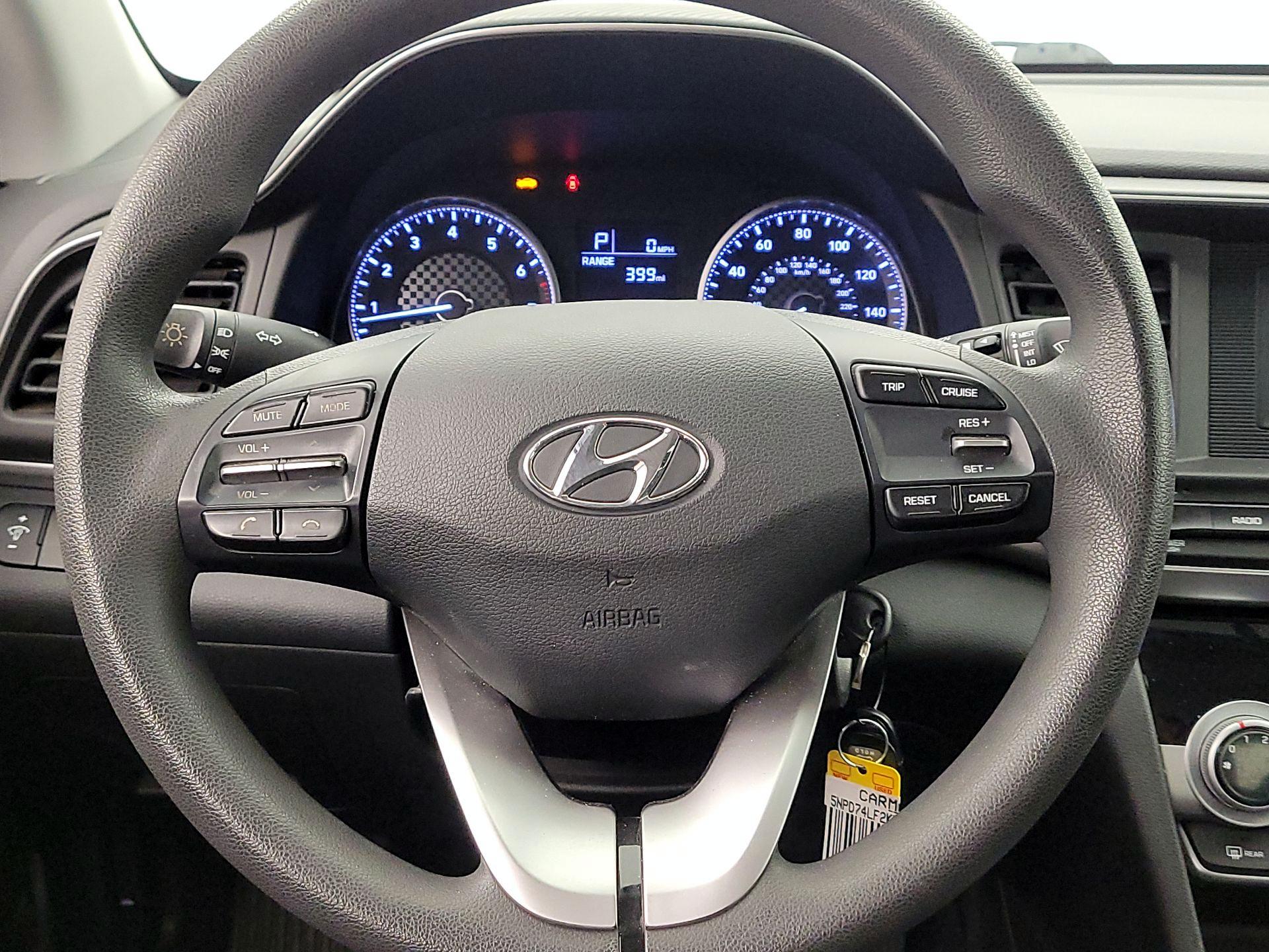 Thumbnail: 2019 Hyundai Elantra - 10