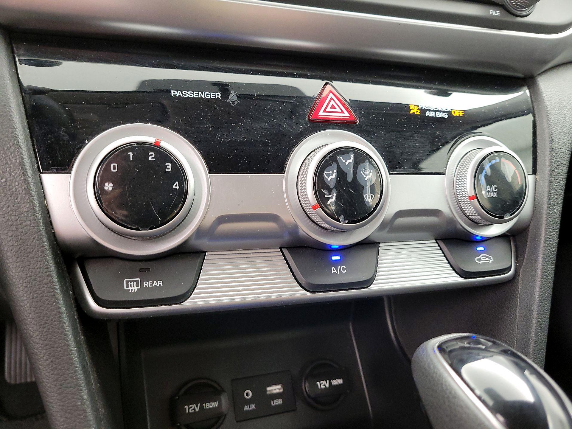 Thumbnail: 2019 Hyundai Elantra - 15