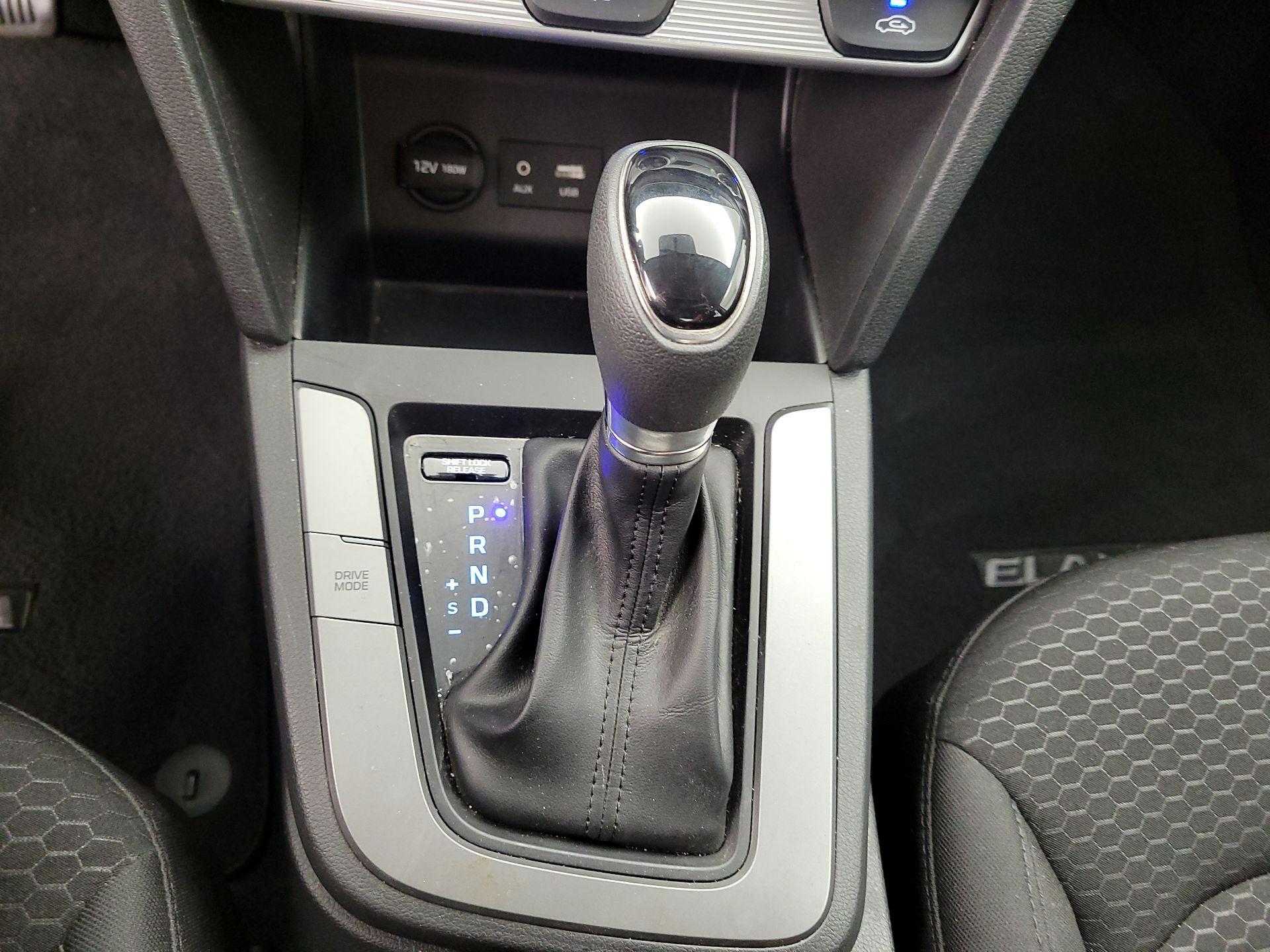 Thumbnail: 2019 Hyundai Elantra - 16