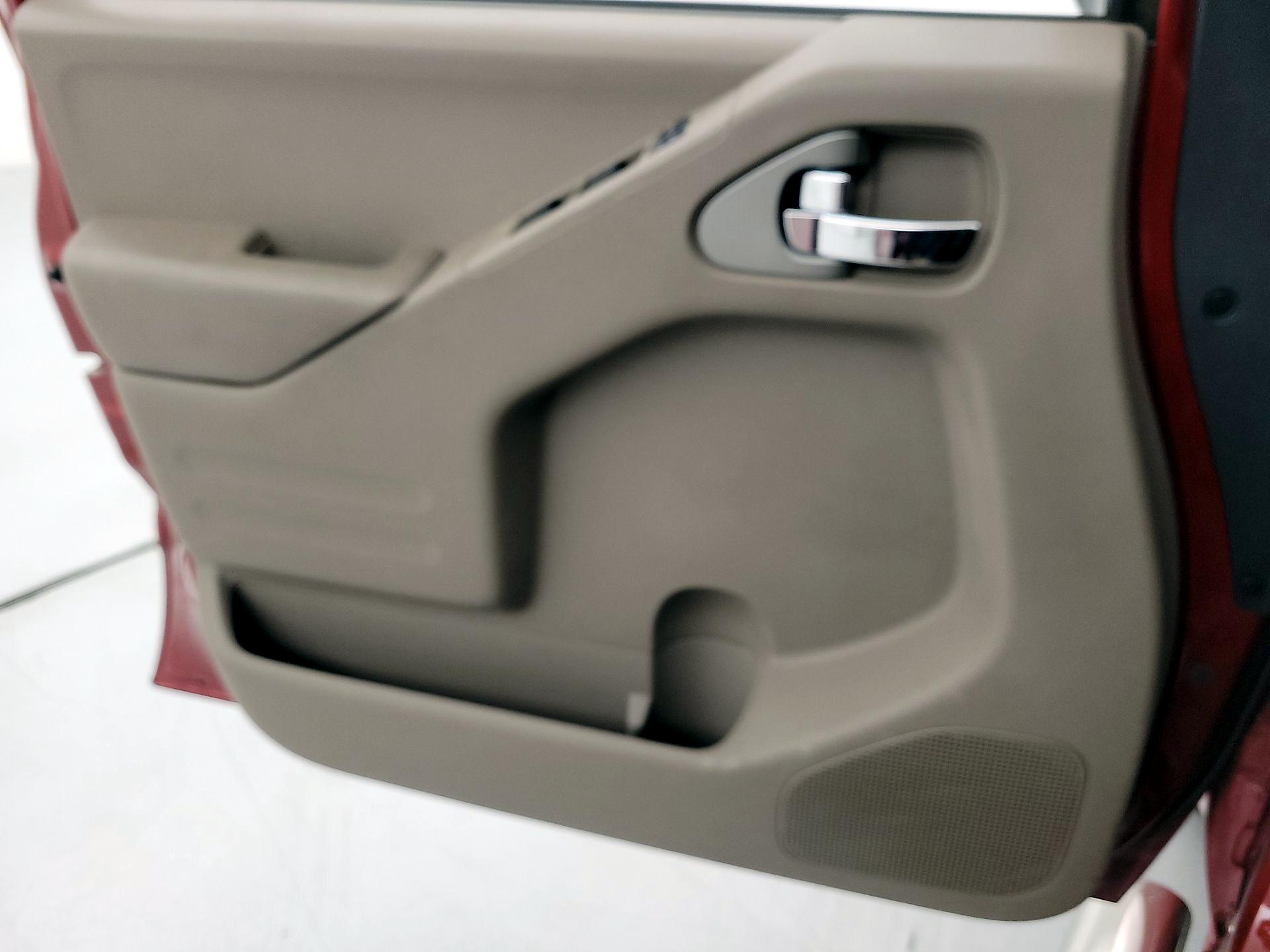 Thumbnail: 2016 Nissan Frontier - 12
