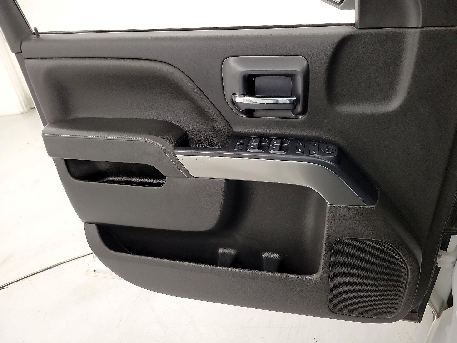 Thumbnail: 2018 Chevrolet Silverado 1500 - 12
