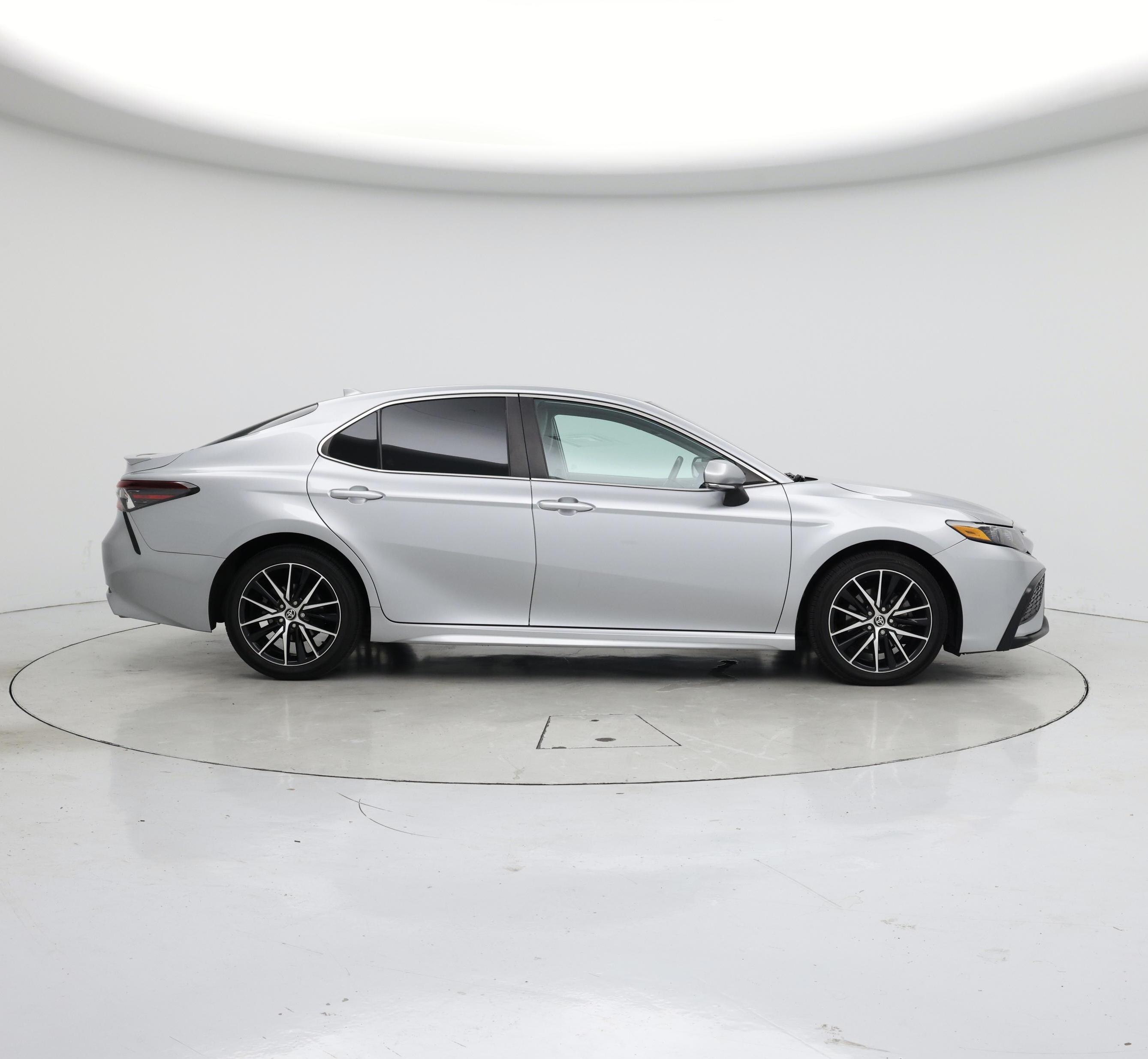 Thumbnail: 2021 Toyota Camry - 7