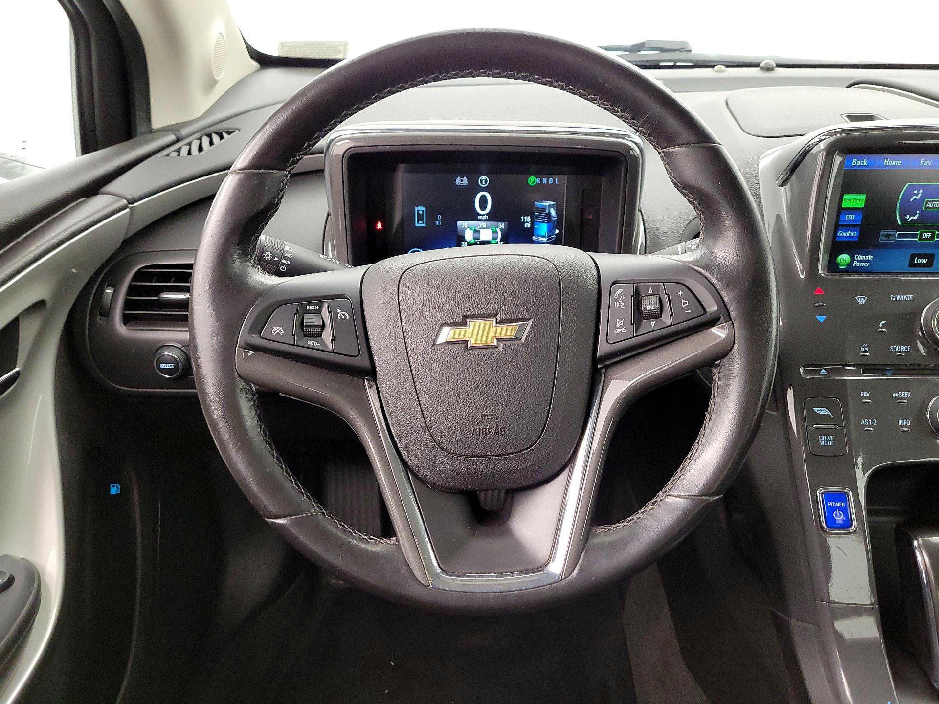 Thumbnail: 2015 Chevrolet Volt - 10