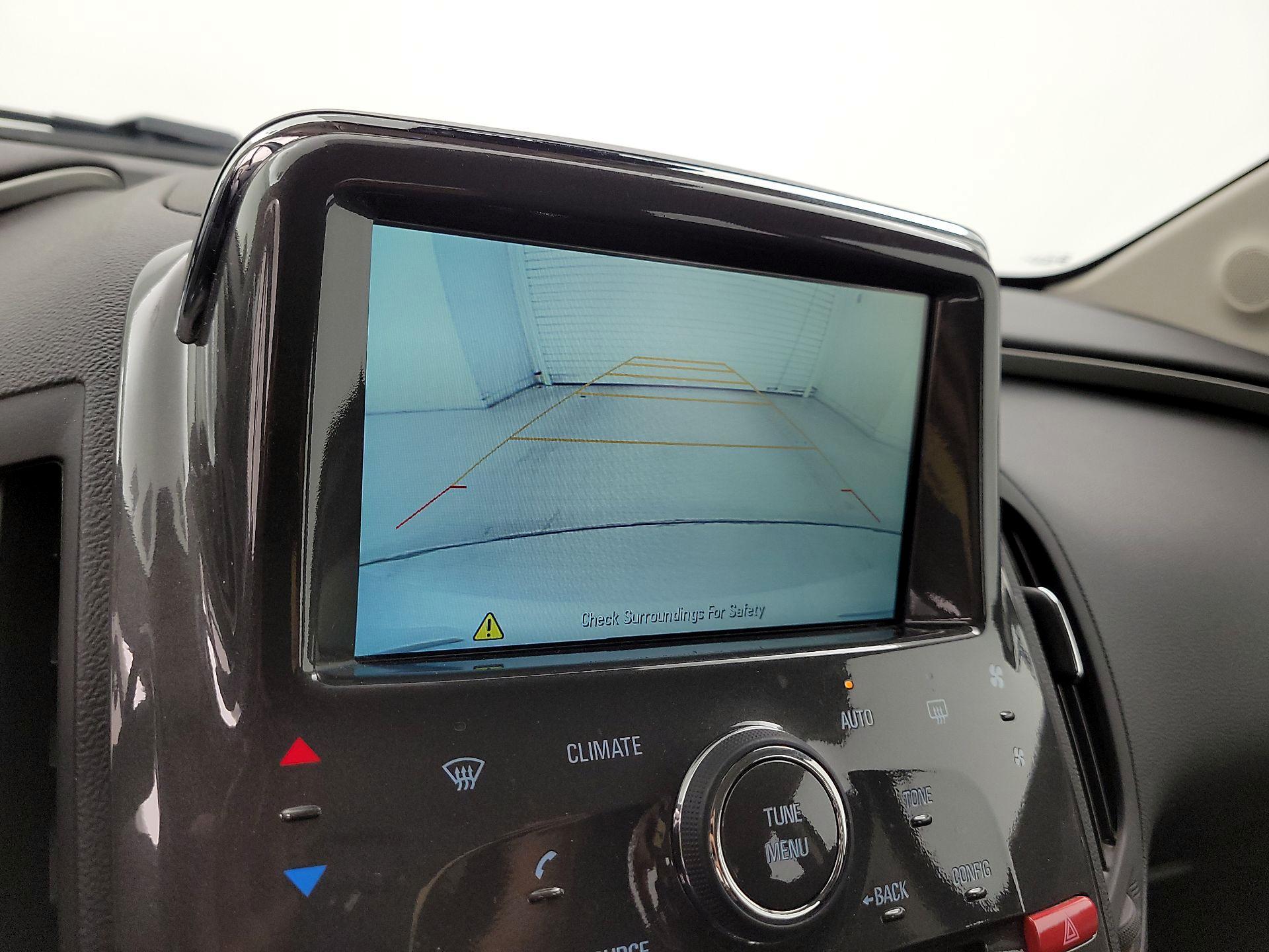 Thumbnail: 2015 Chevrolet Volt - 14