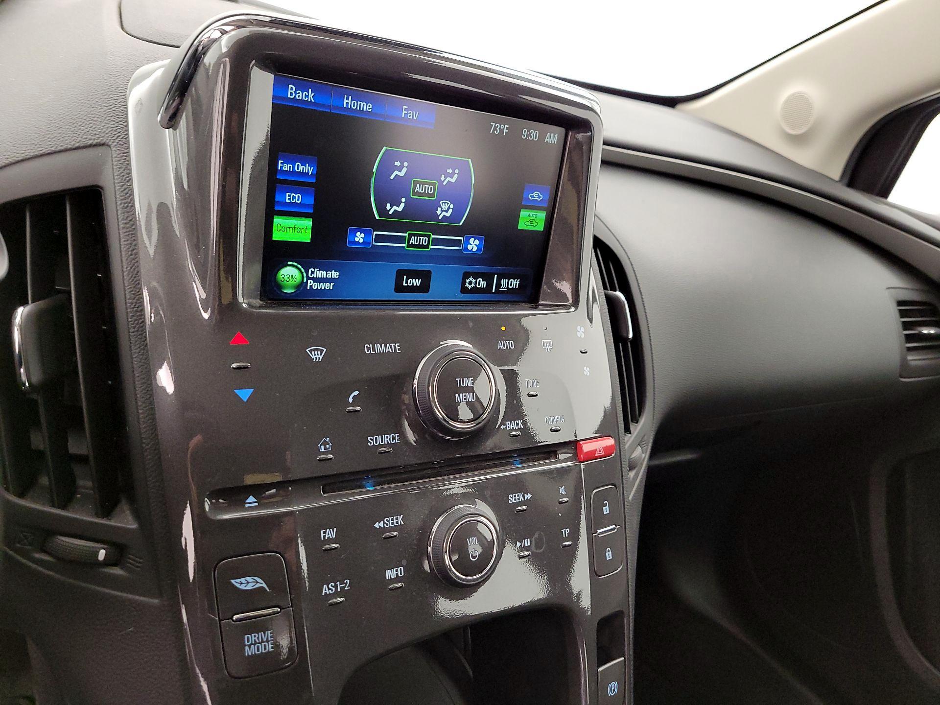 Thumbnail: 2015 Chevrolet Volt - 16