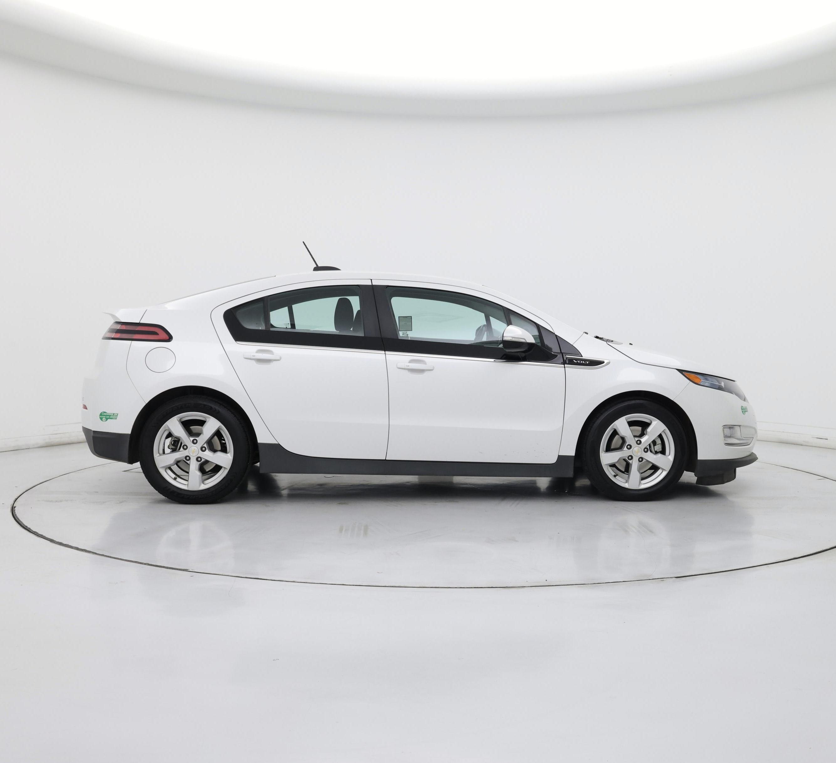 Thumbnail: 2015 Chevrolet Volt - 7