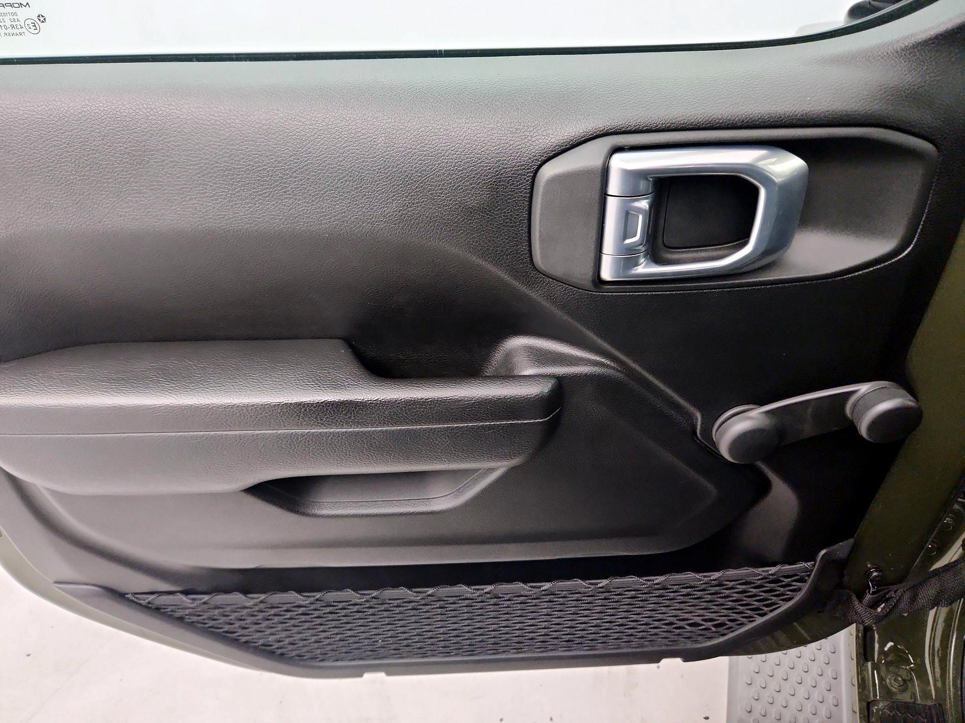 Thumbnail: 2022 Jeep Wrangler - 12