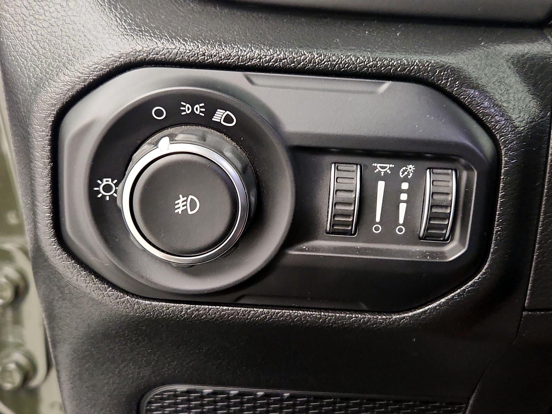 Thumbnail: 2022 Jeep Wrangler - 13