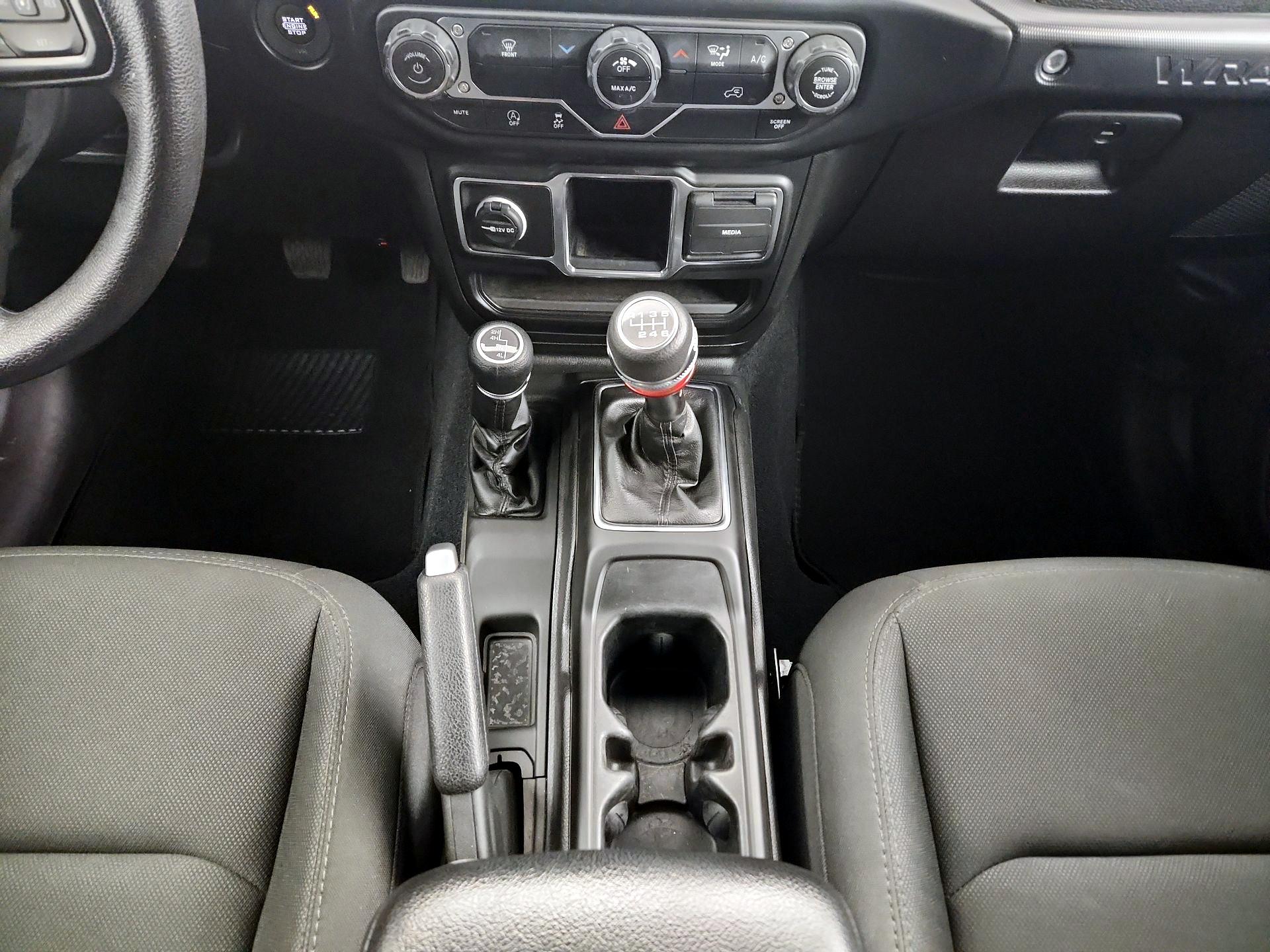 Thumbnail: 2022 Jeep Wrangler - 17