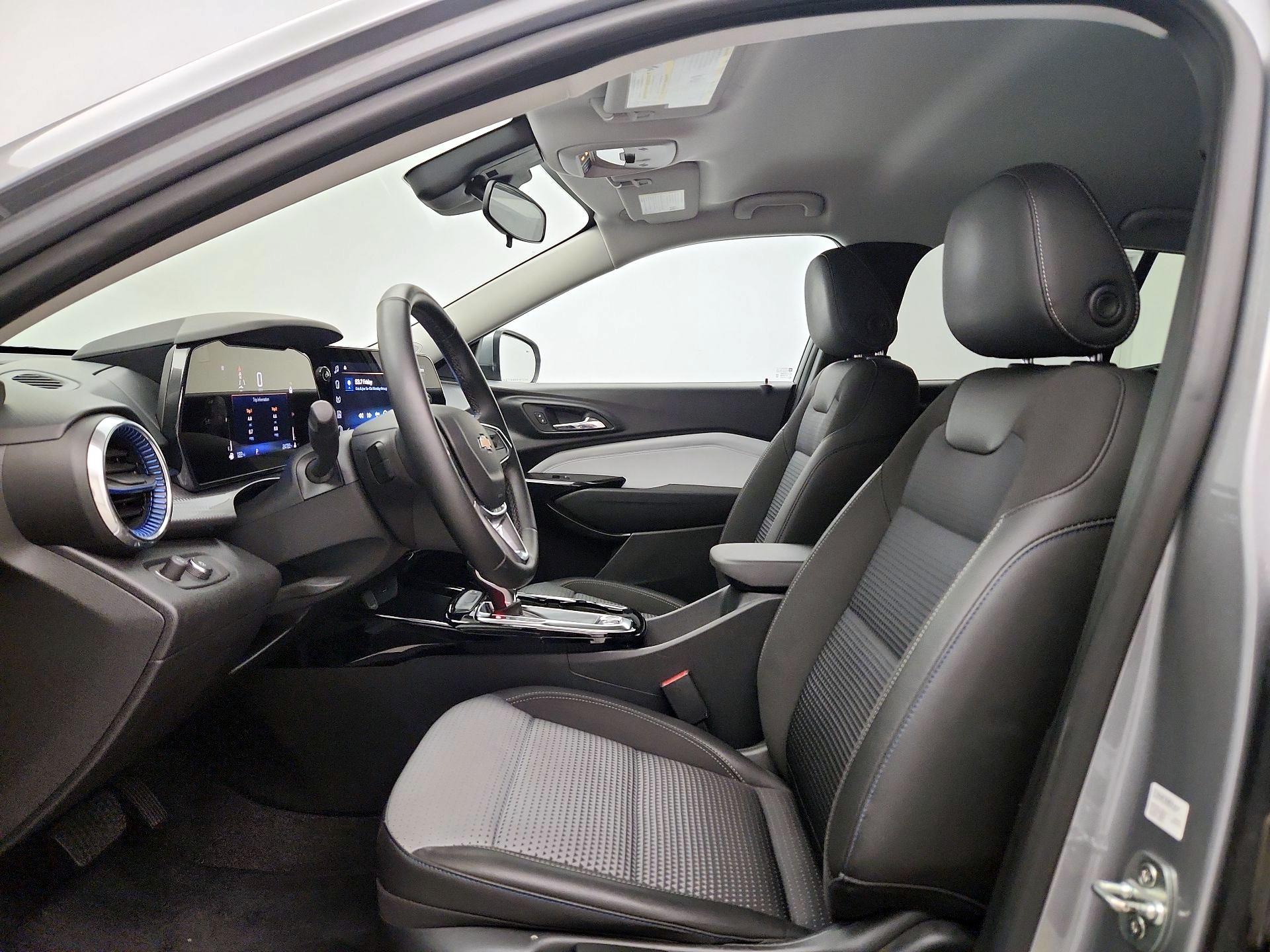 Thumbnail: 2024 Chevrolet Trax - 11