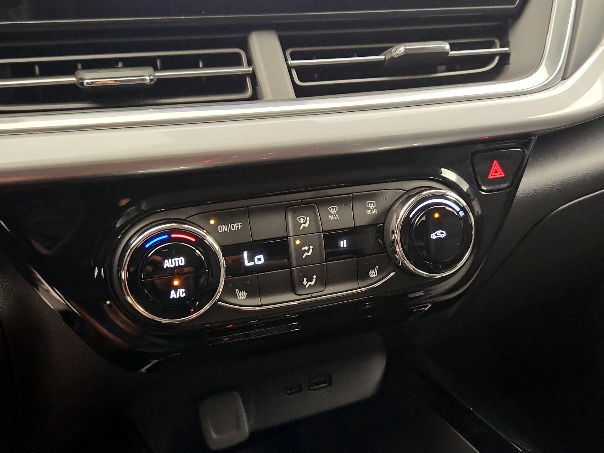 Thumbnail: 2024 Chevrolet Trax - 16