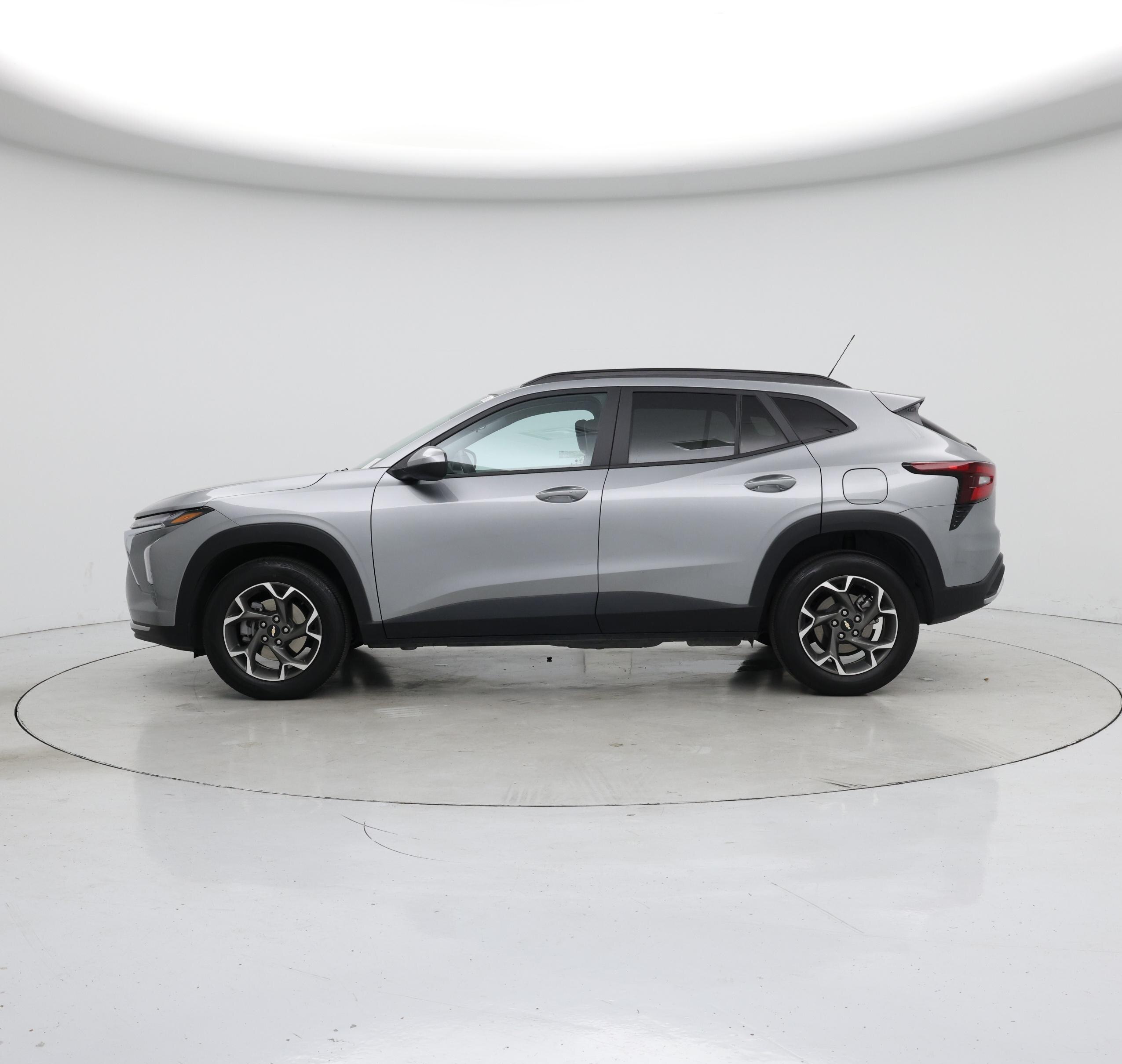 Thumbnail: 2024 Chevrolet Trax - 3