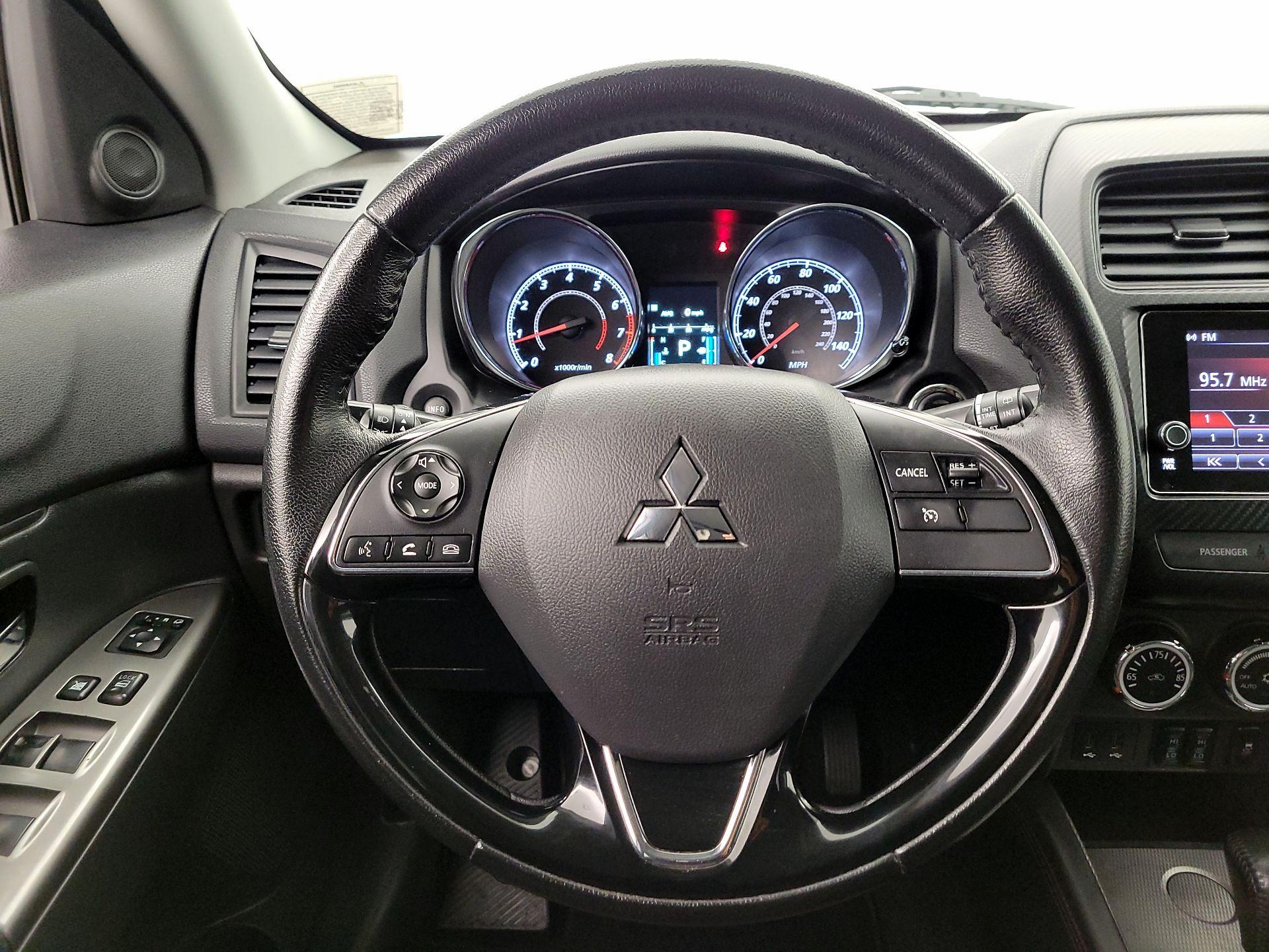 Thumbnail: 2019 Mitsubishi Outlander Sport - 10