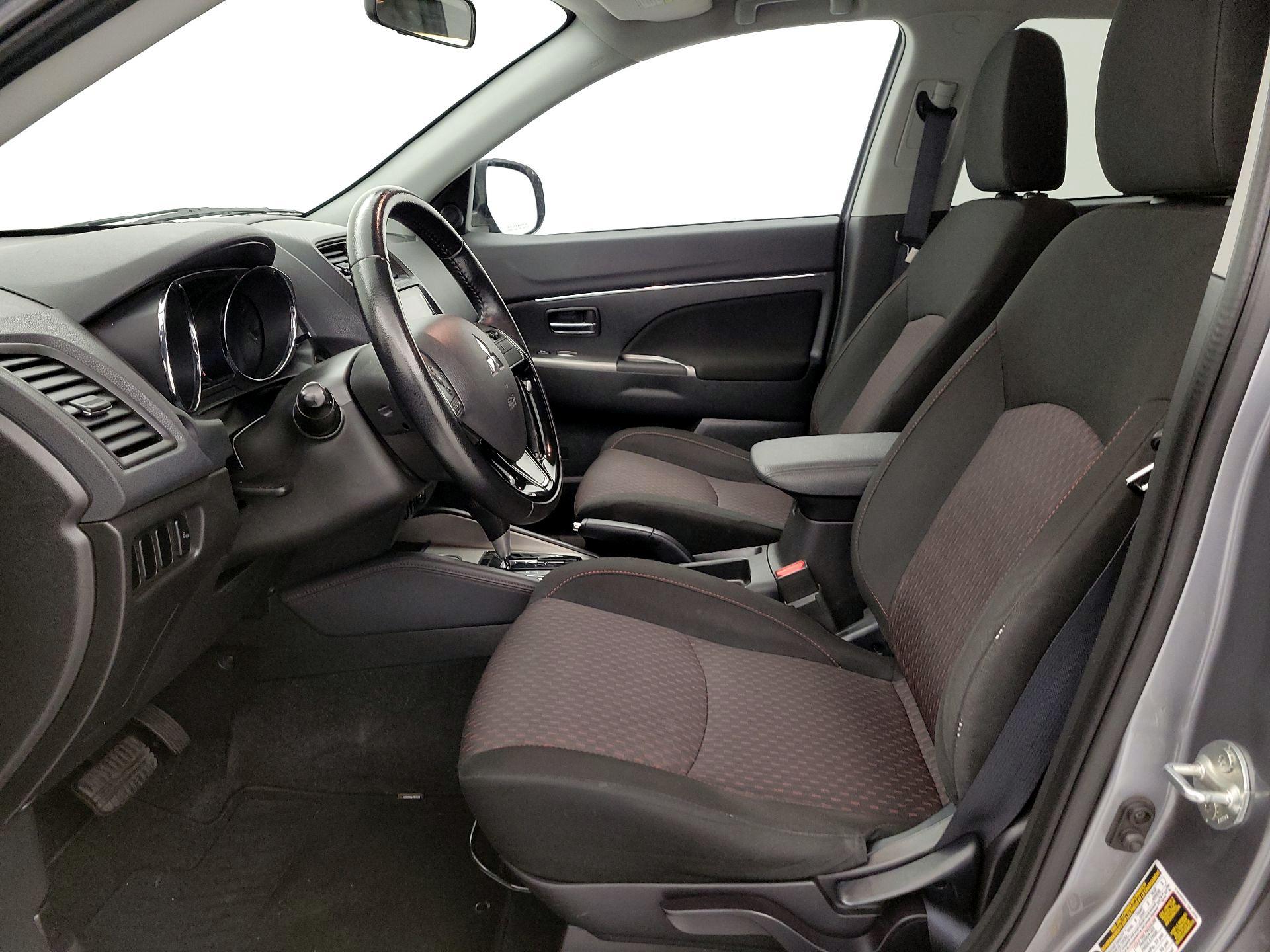 Thumbnail: 2019 Mitsubishi Outlander Sport - 11