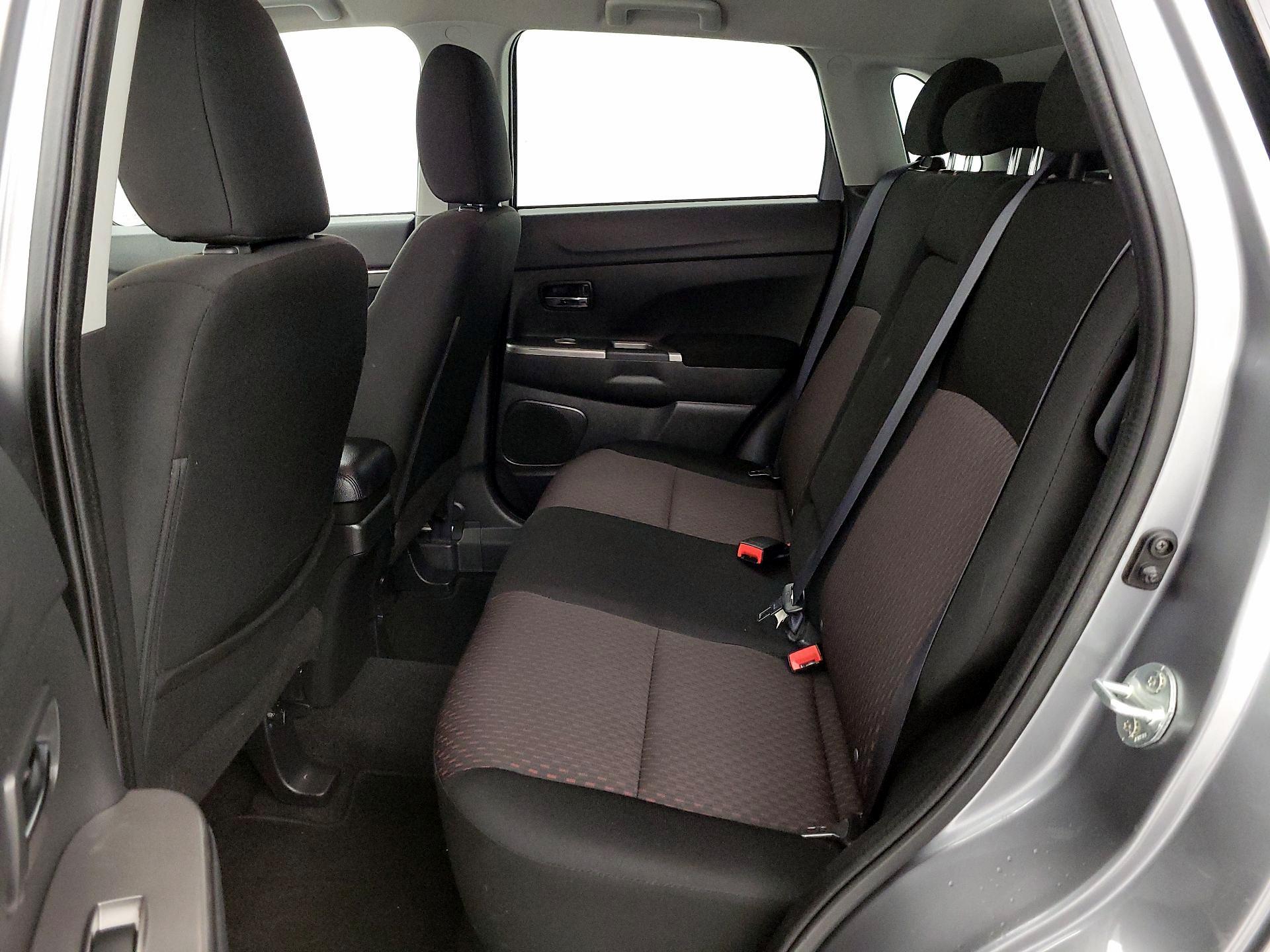 Thumbnail: 2019 Mitsubishi Outlander Sport - 19