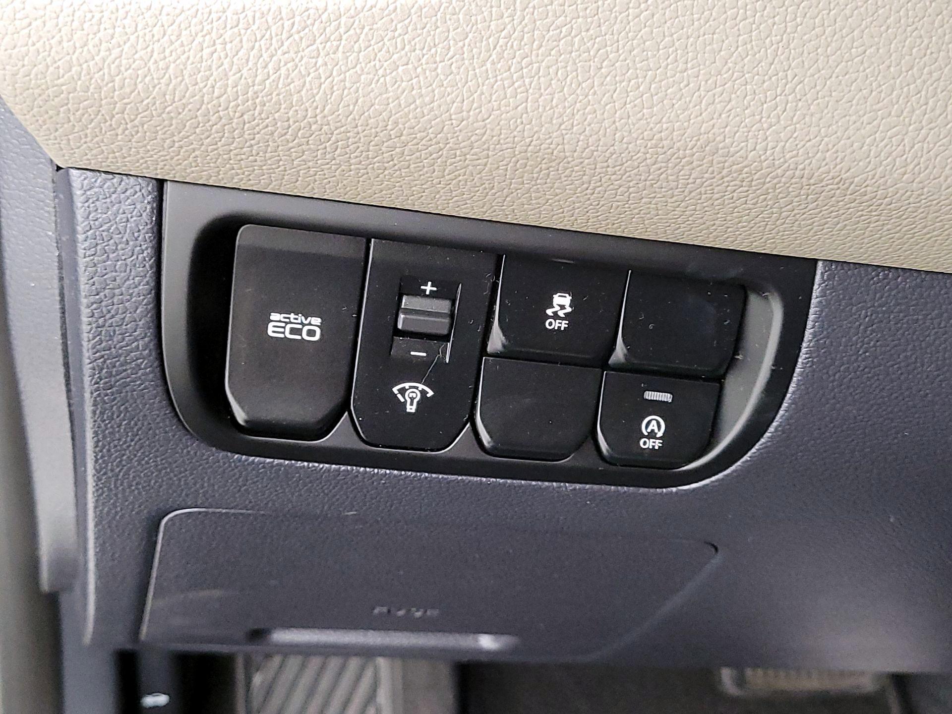 Thumbnail: 2014 Kia Rio - 13