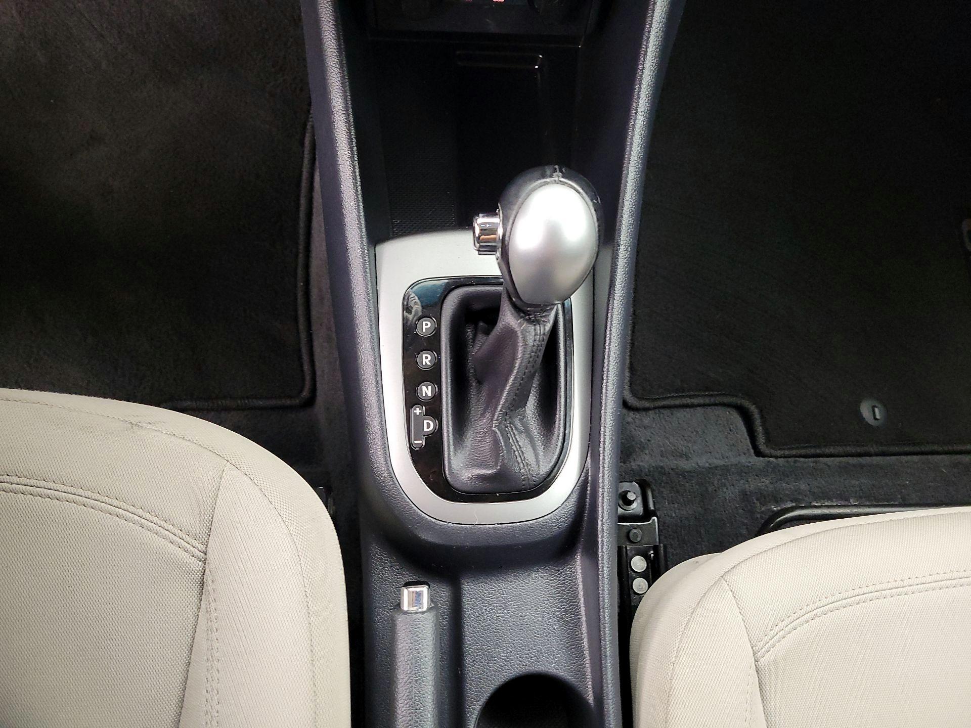 Thumbnail: 2014 Kia Rio - 17