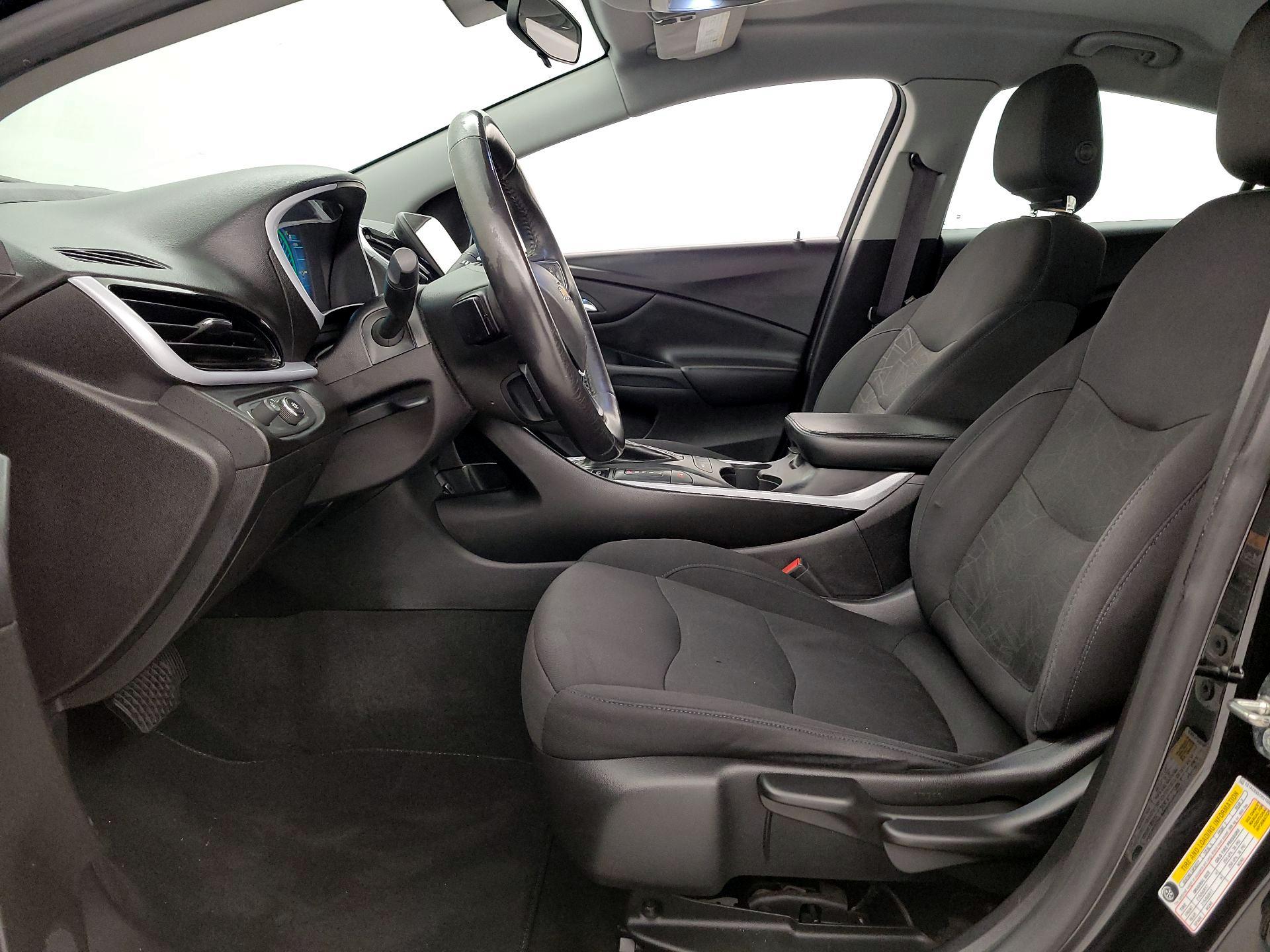 Thumbnail: 2017 Chevrolet Volt - 11