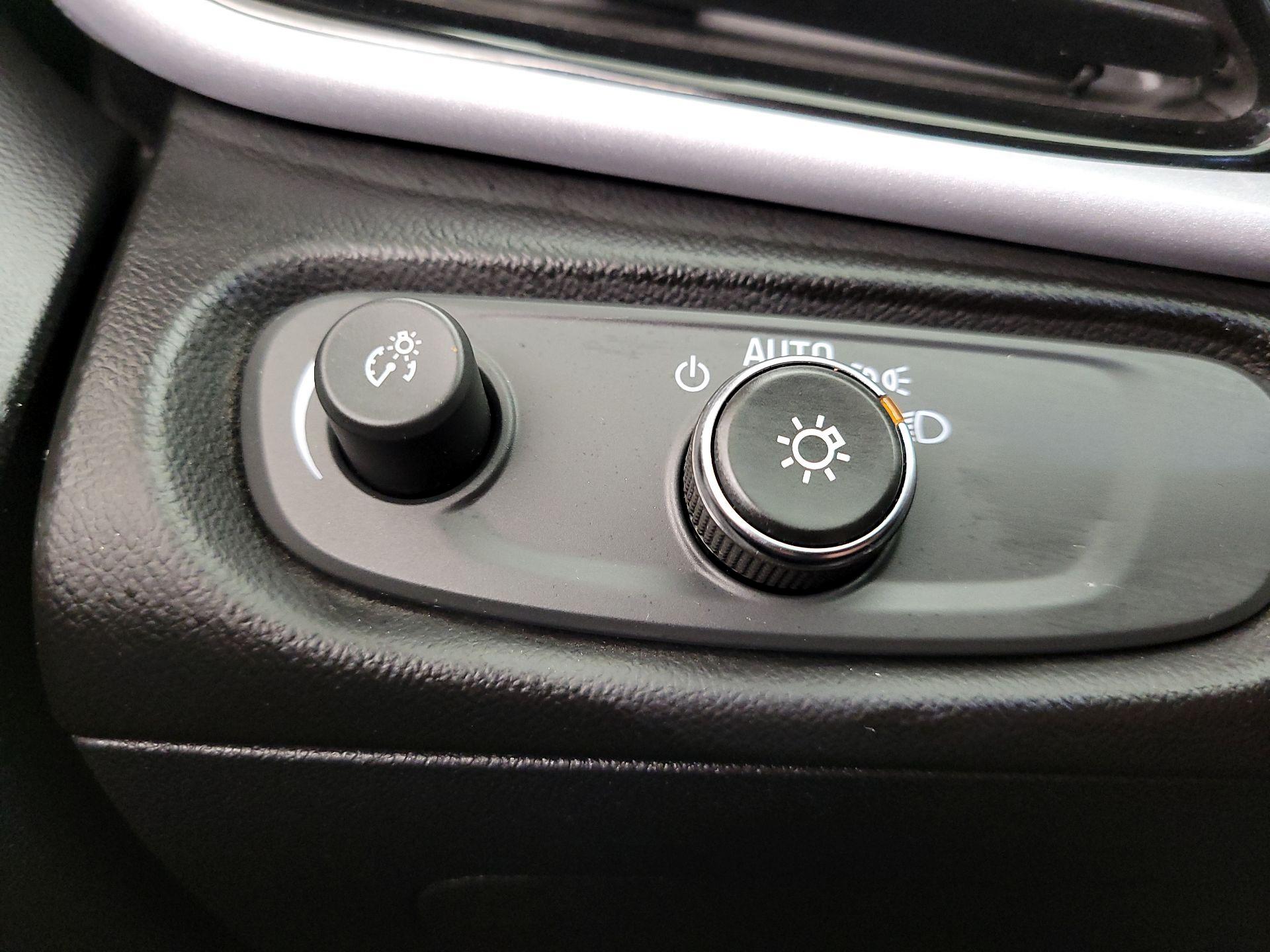 Thumbnail: 2017 Chevrolet Volt - 13