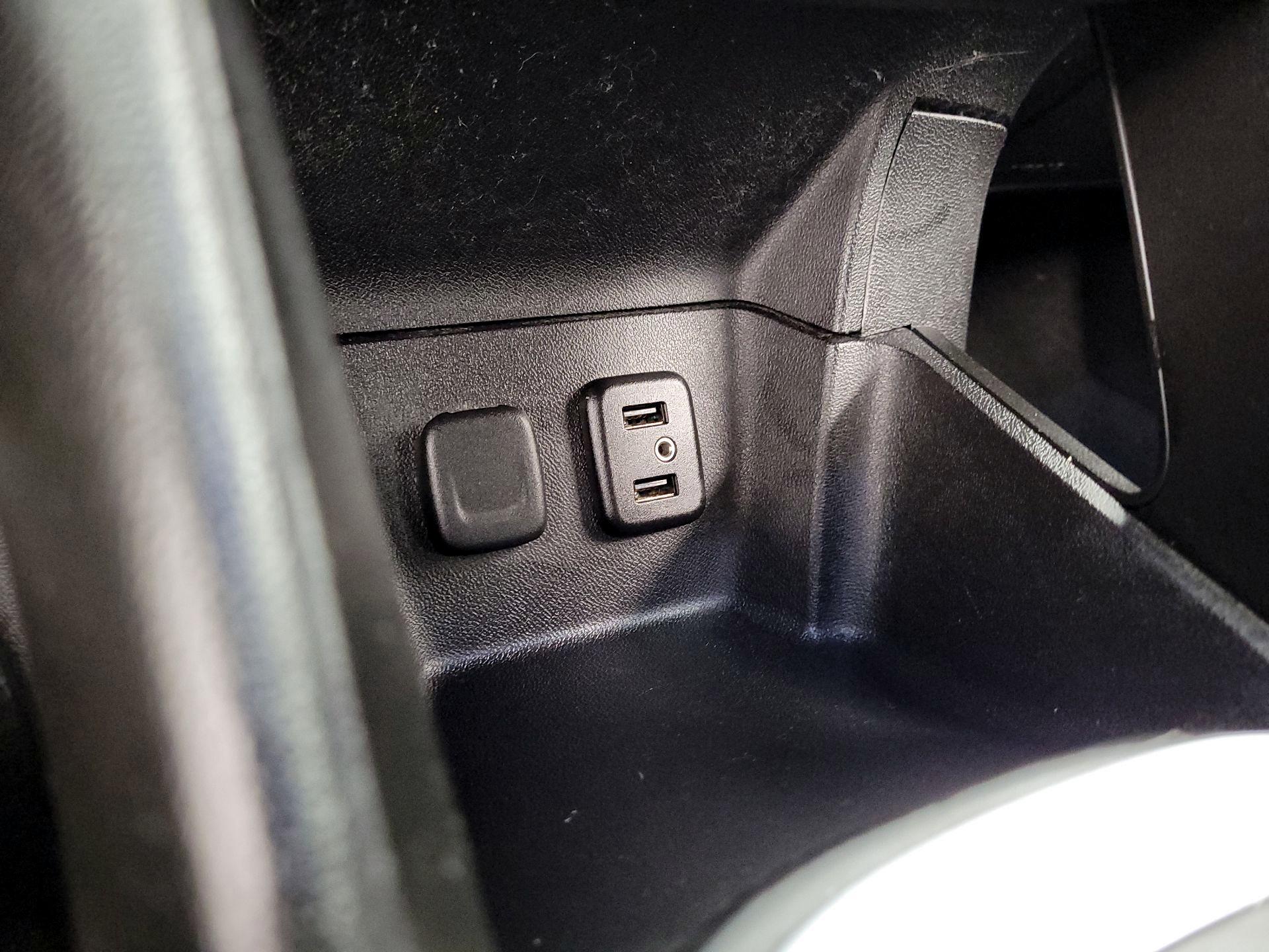 Thumbnail: 2017 Chevrolet Volt - 18