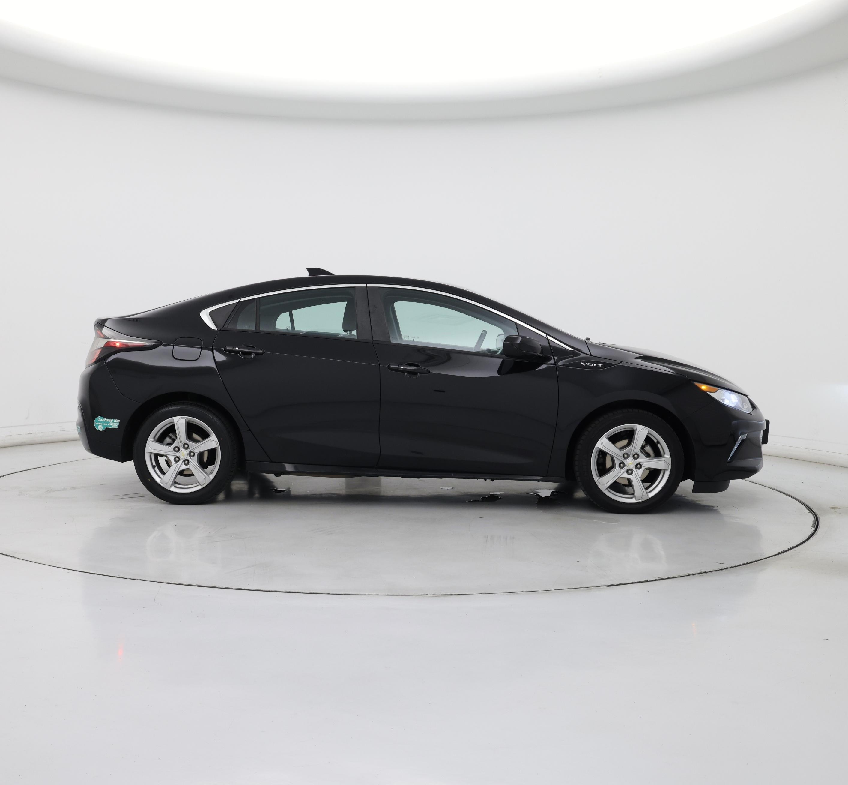 Thumbnail: 2017 Chevrolet Volt - 7