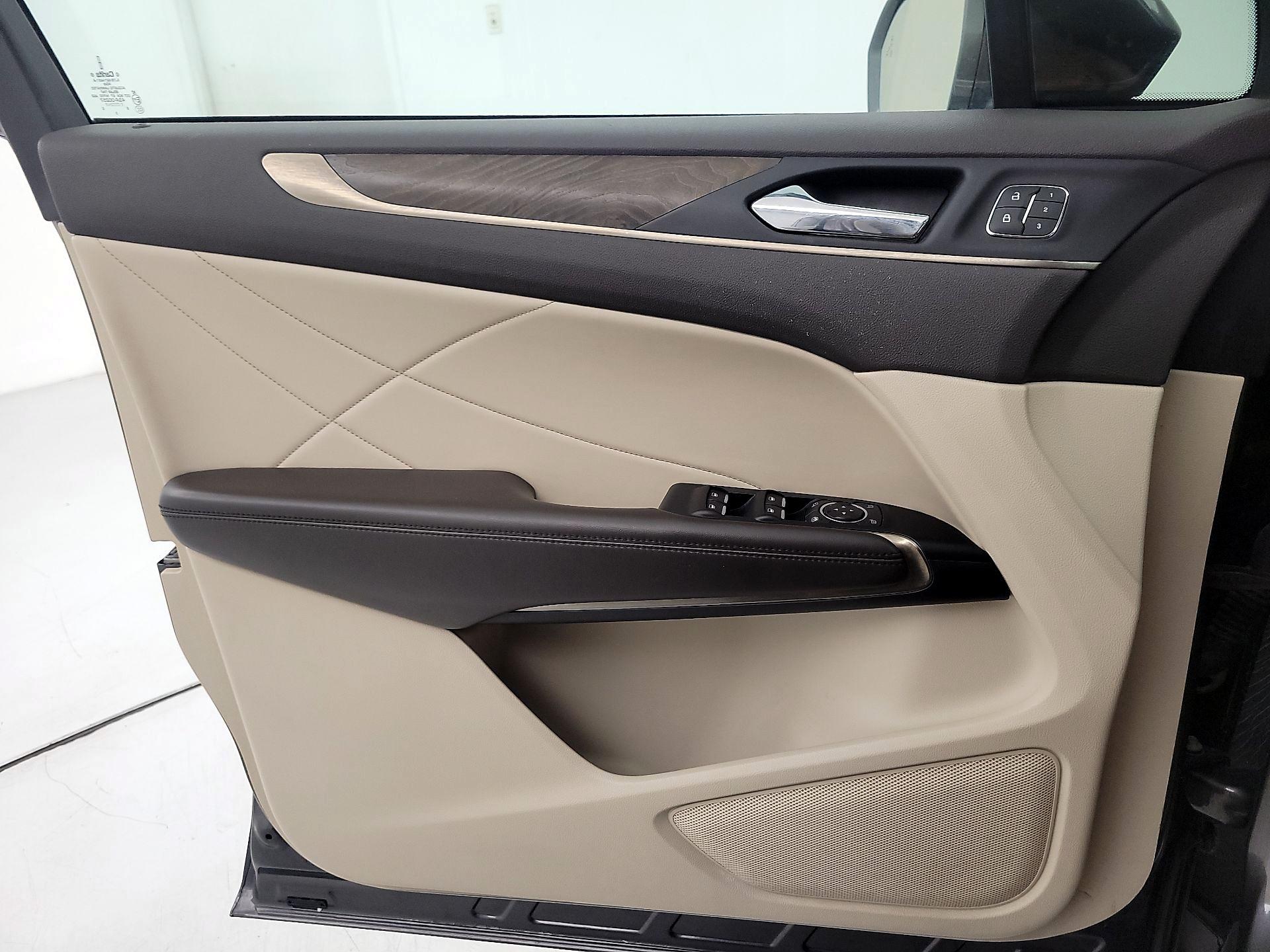 Thumbnail: 2019 Lincoln MKC - 12