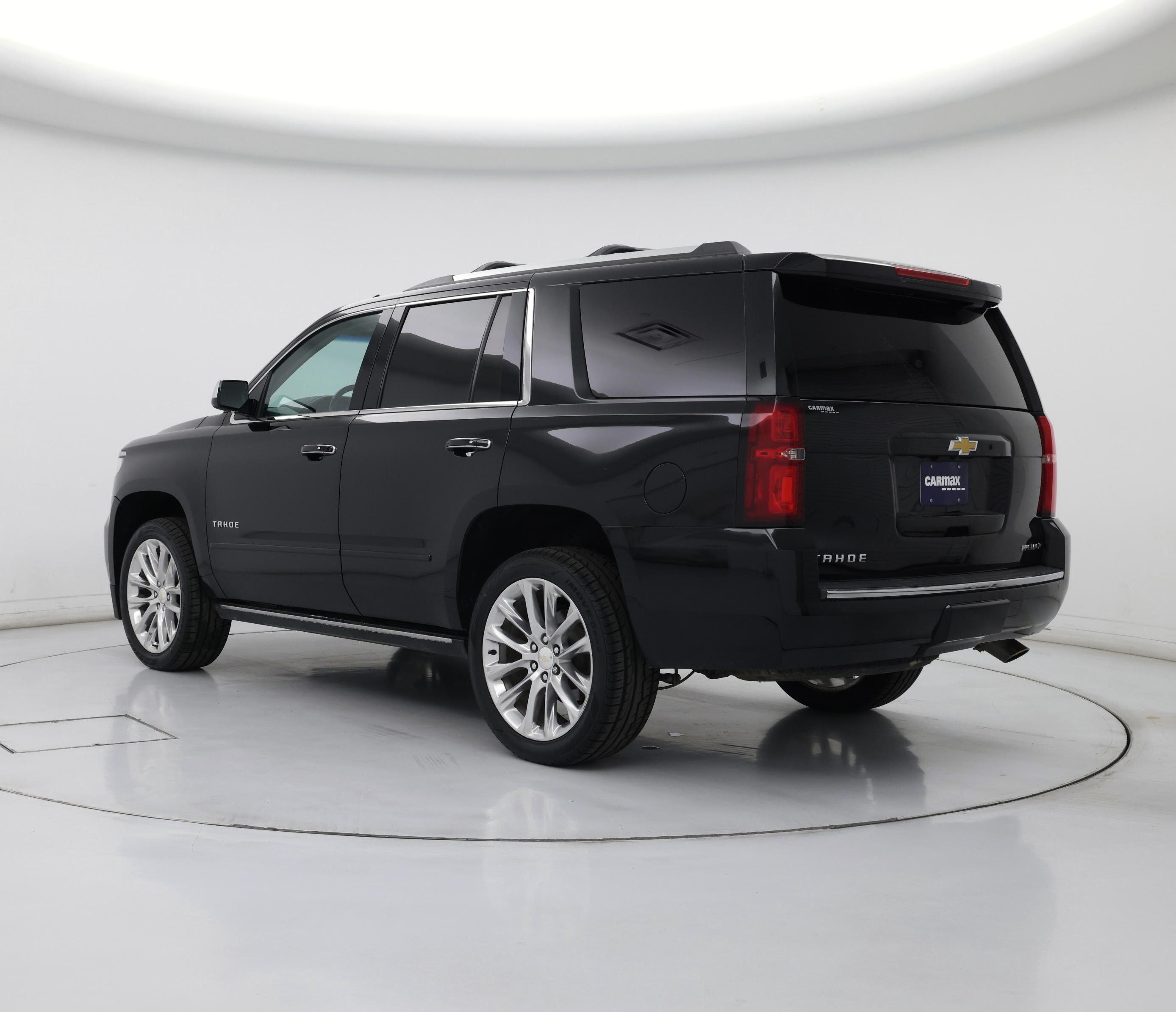 Thumbnail: 2019 Chevrolet Tahoe - 2