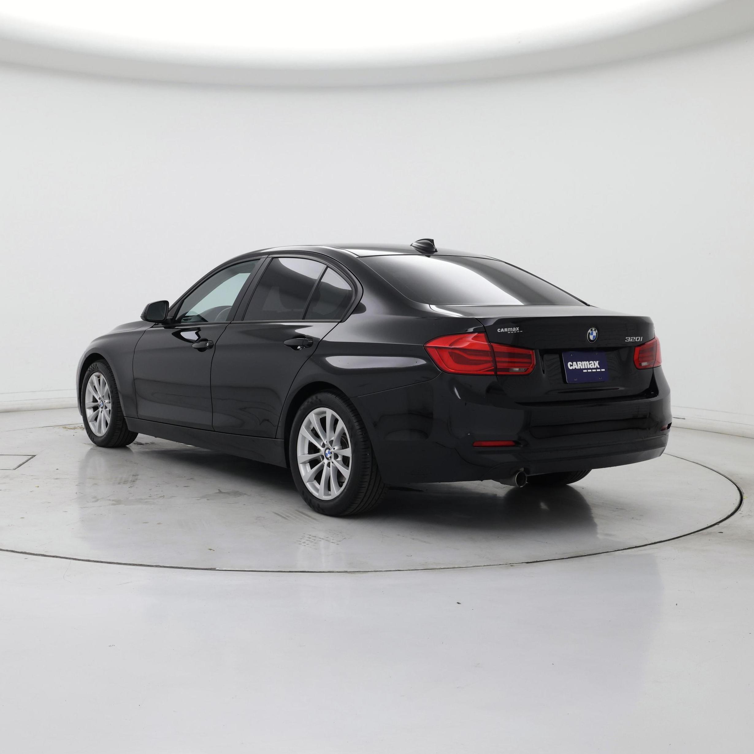 Thumbnail: 2017 BMW 3 Series - 2