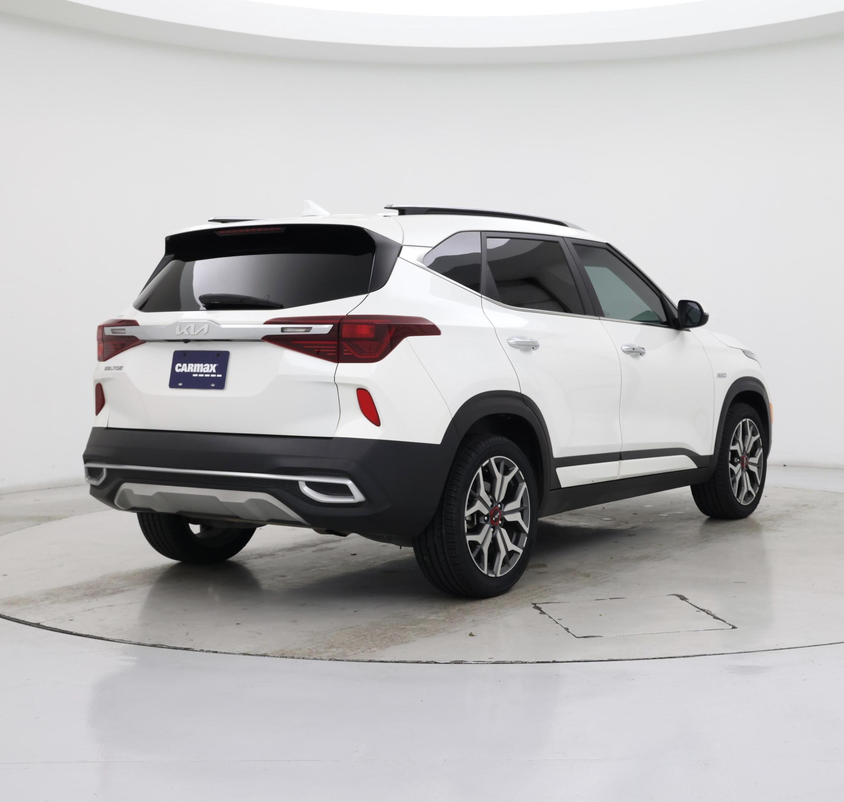 Thumbnail: 2022 Kia Seltos - 8