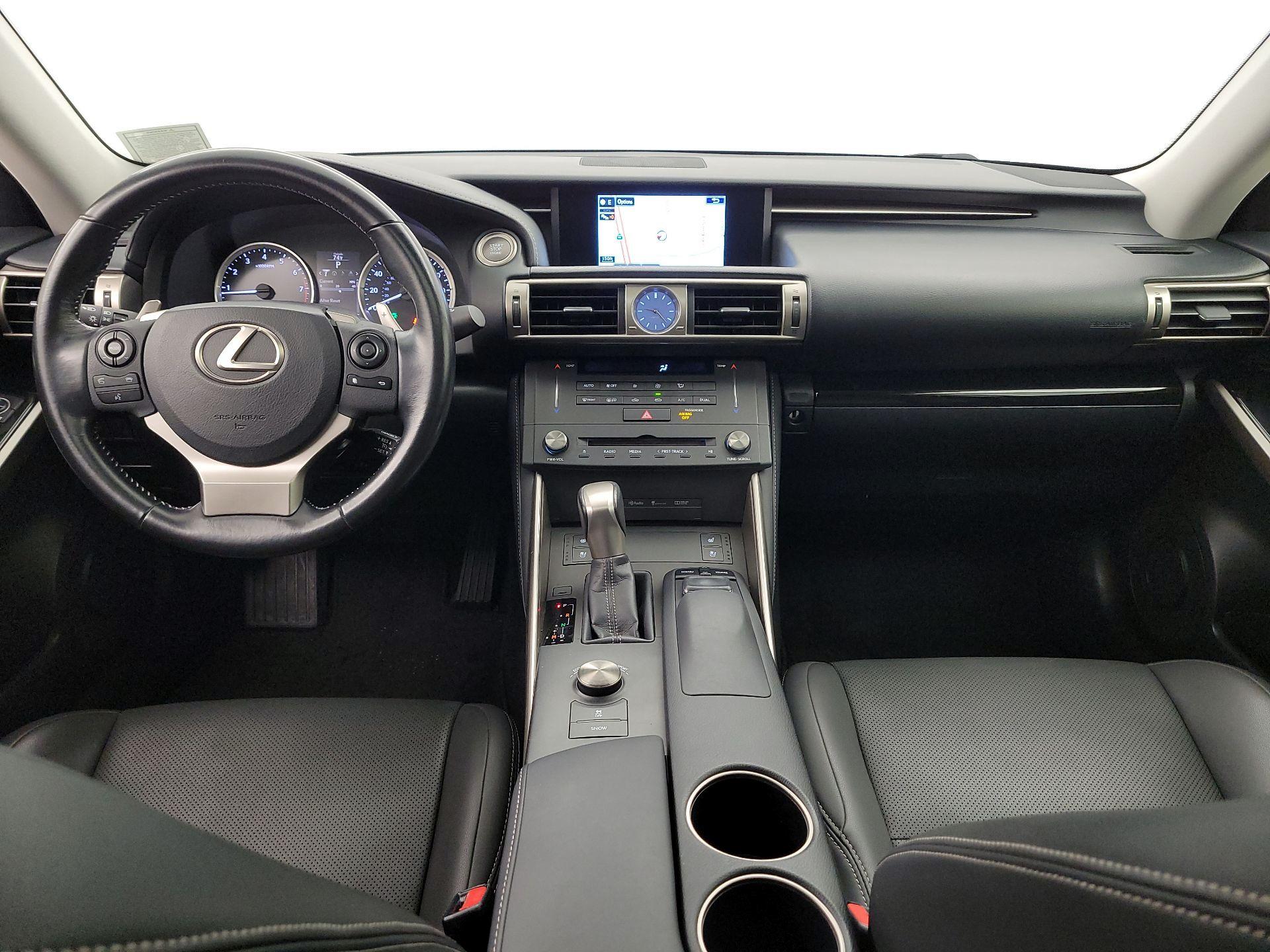 Thumbnail: 2016 Lexus IS - 9