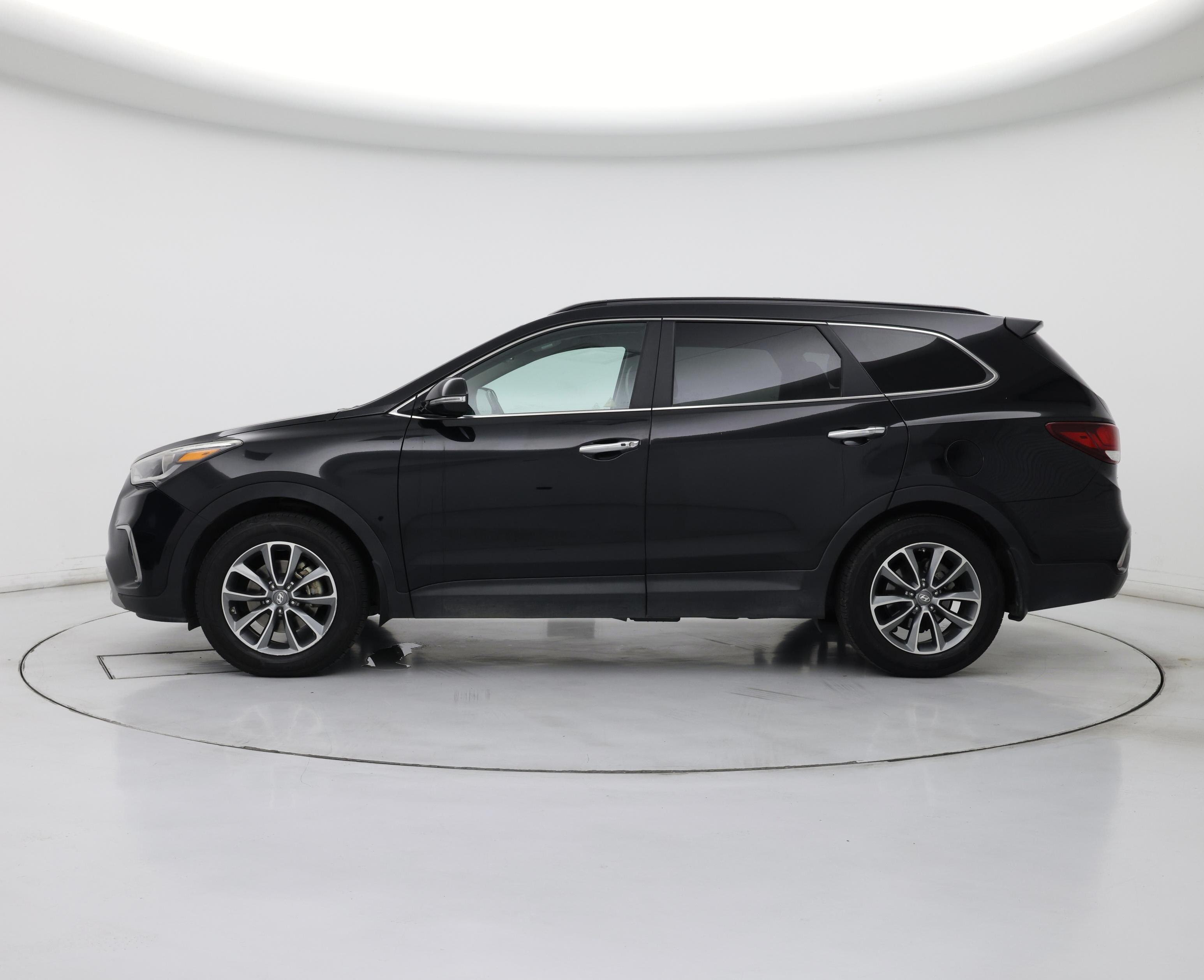 Thumbnail: 2017 Hyundai Santa Fe - 3