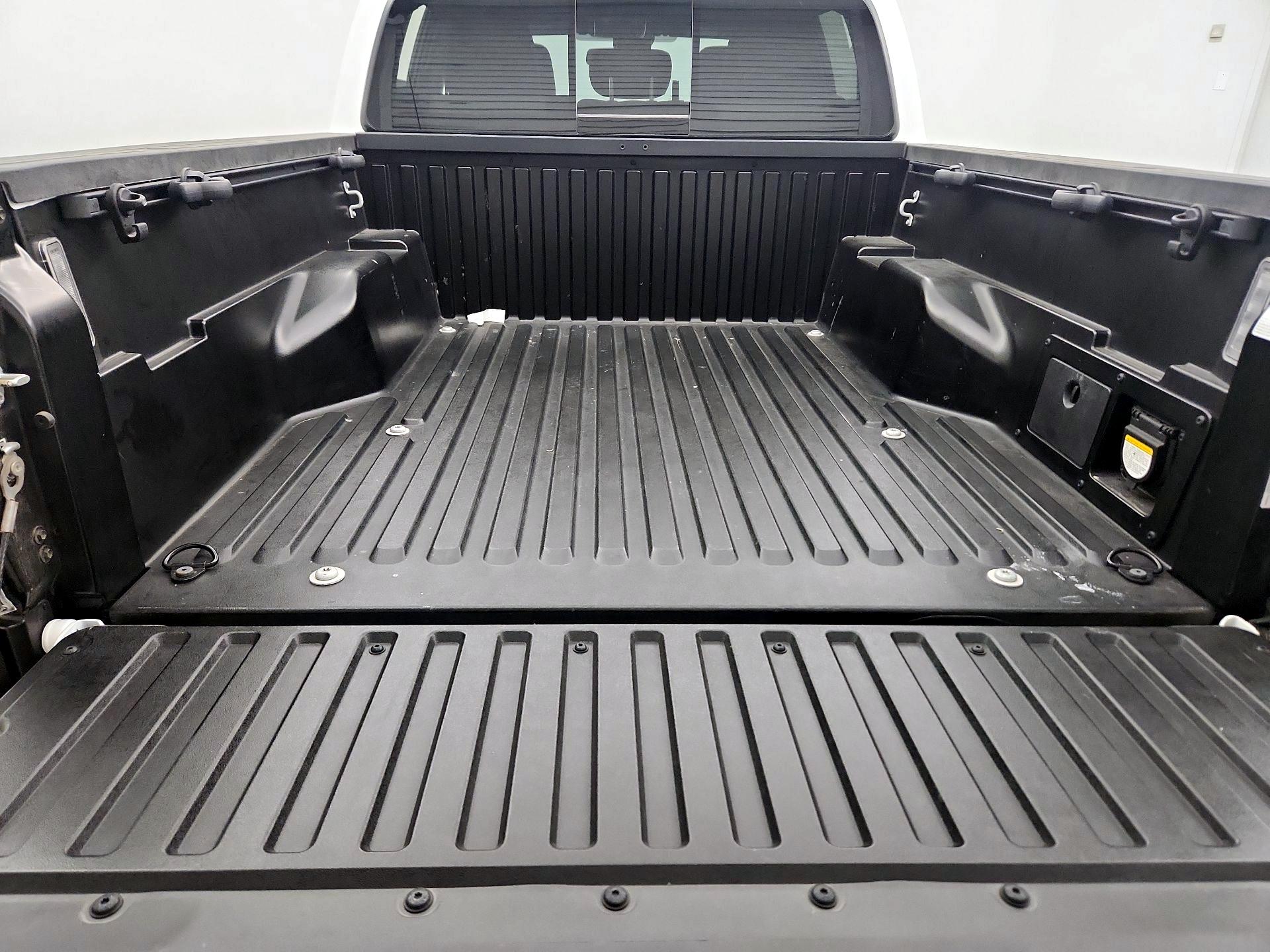 Thumbnail: 2023 Toyota Tacoma - 20
