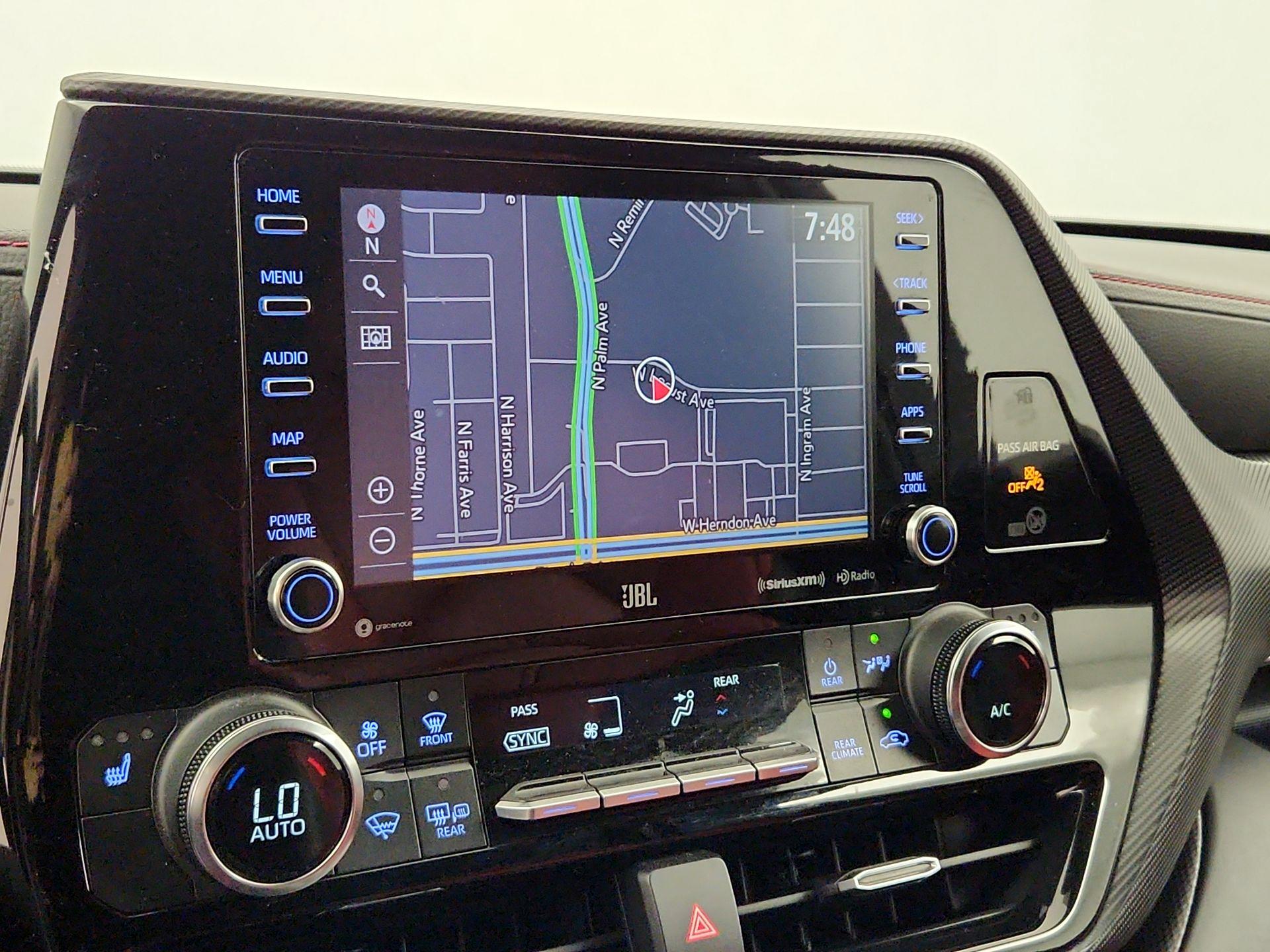 Thumbnail: 2022 Toyota Highlander - 14