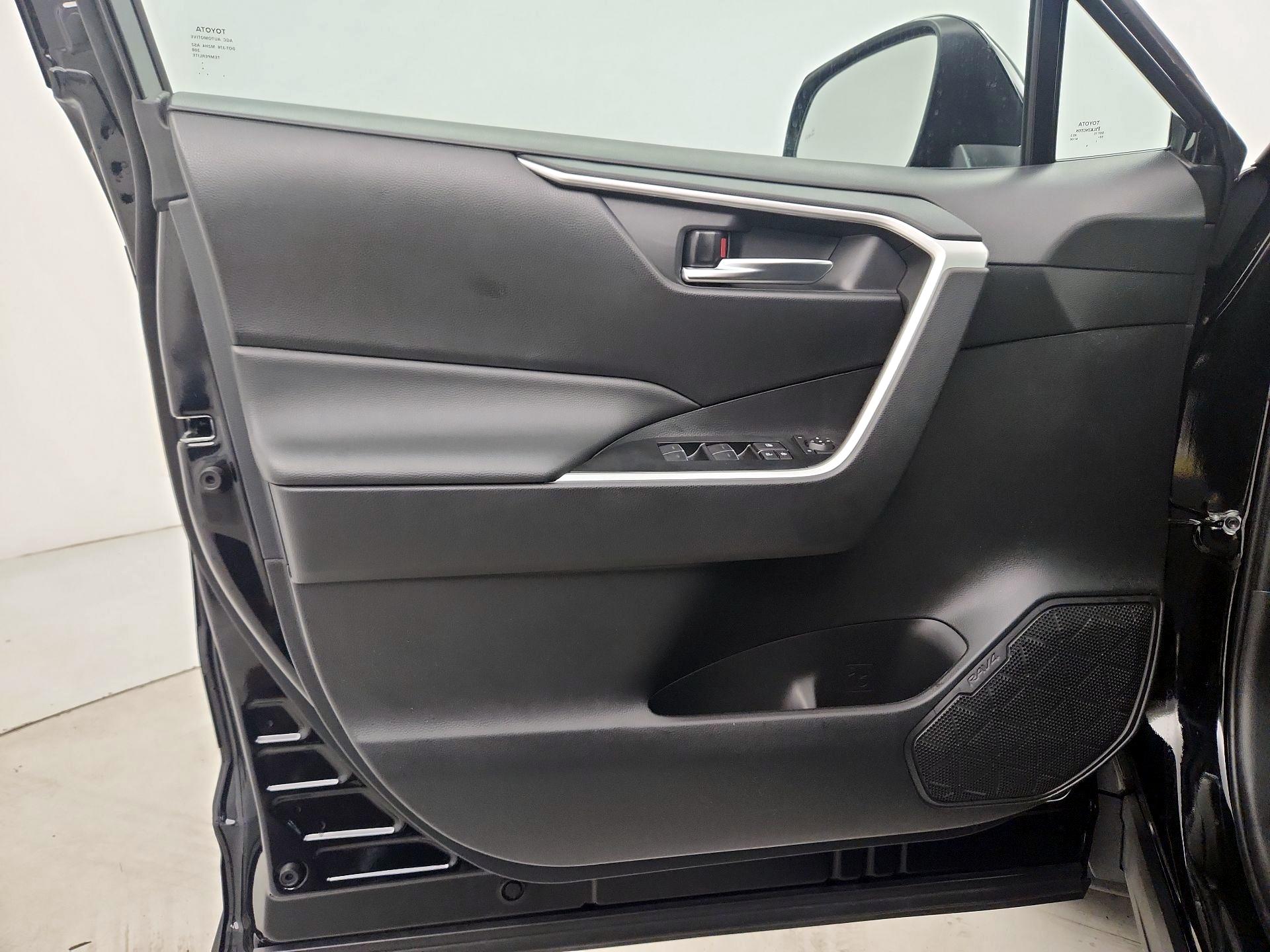 Thumbnail: 2024 Toyota RAV4 - 12