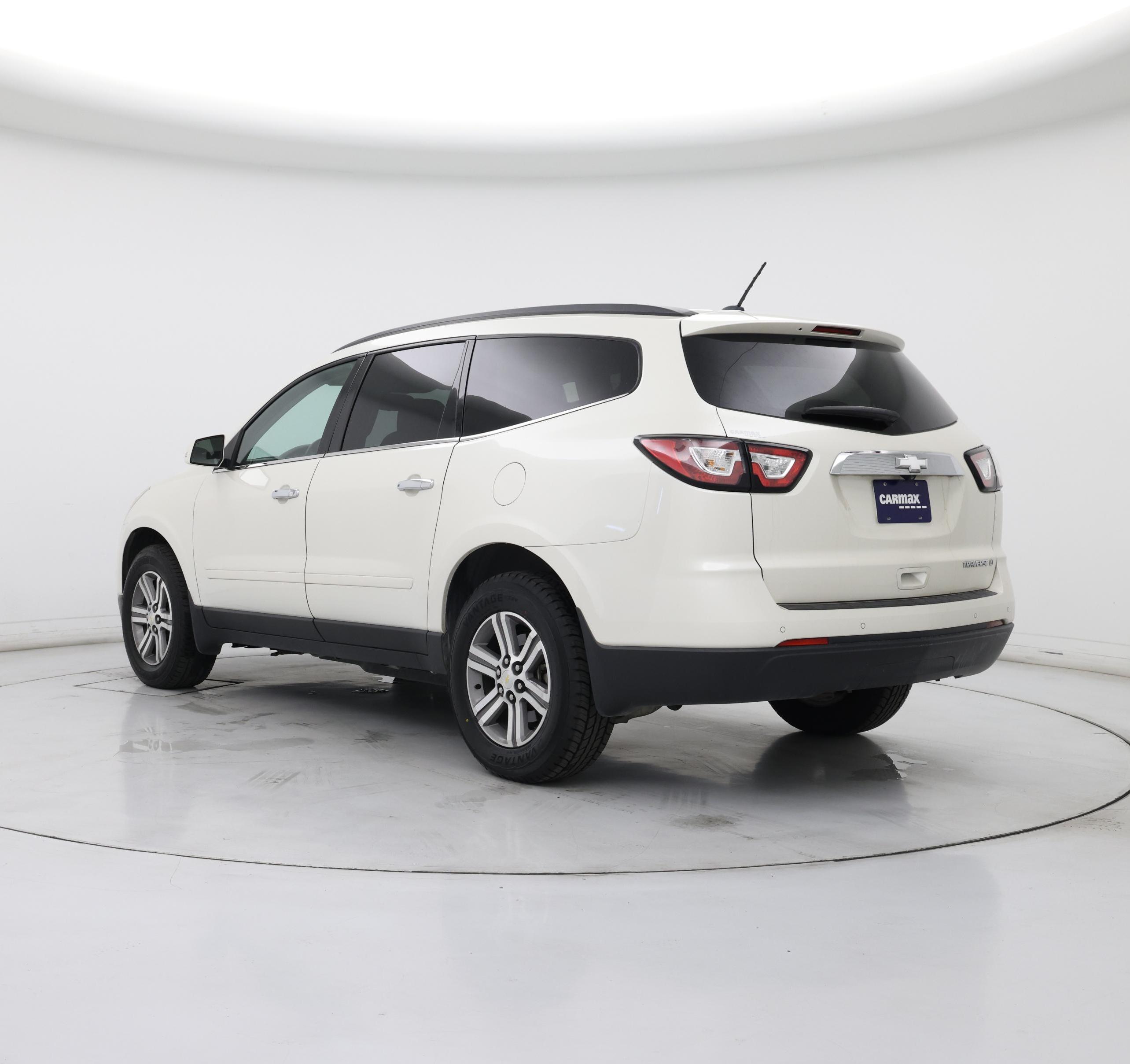 Thumbnail: 2015 Chevrolet Traverse - 2