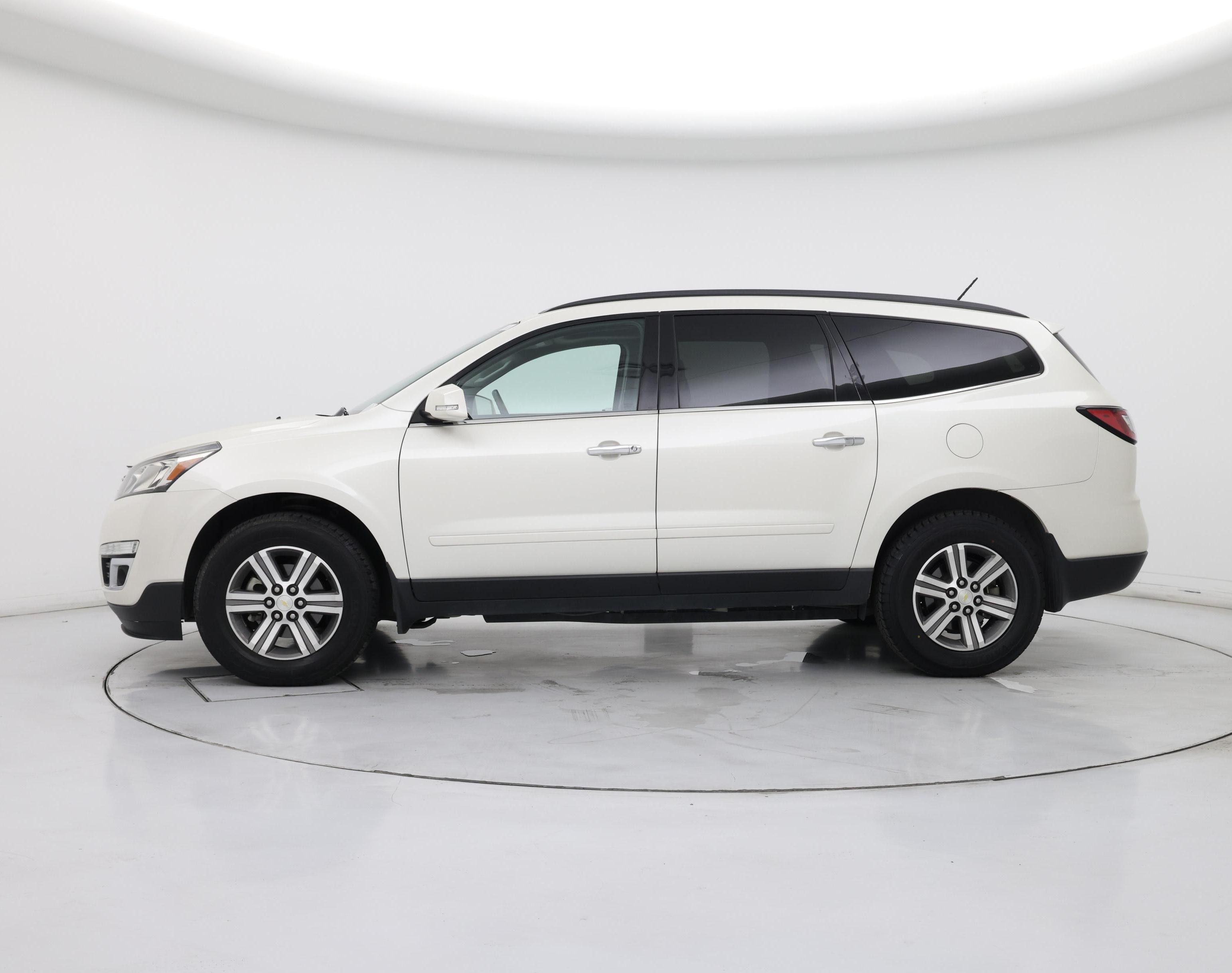 Thumbnail: 2015 Chevrolet Traverse - 3