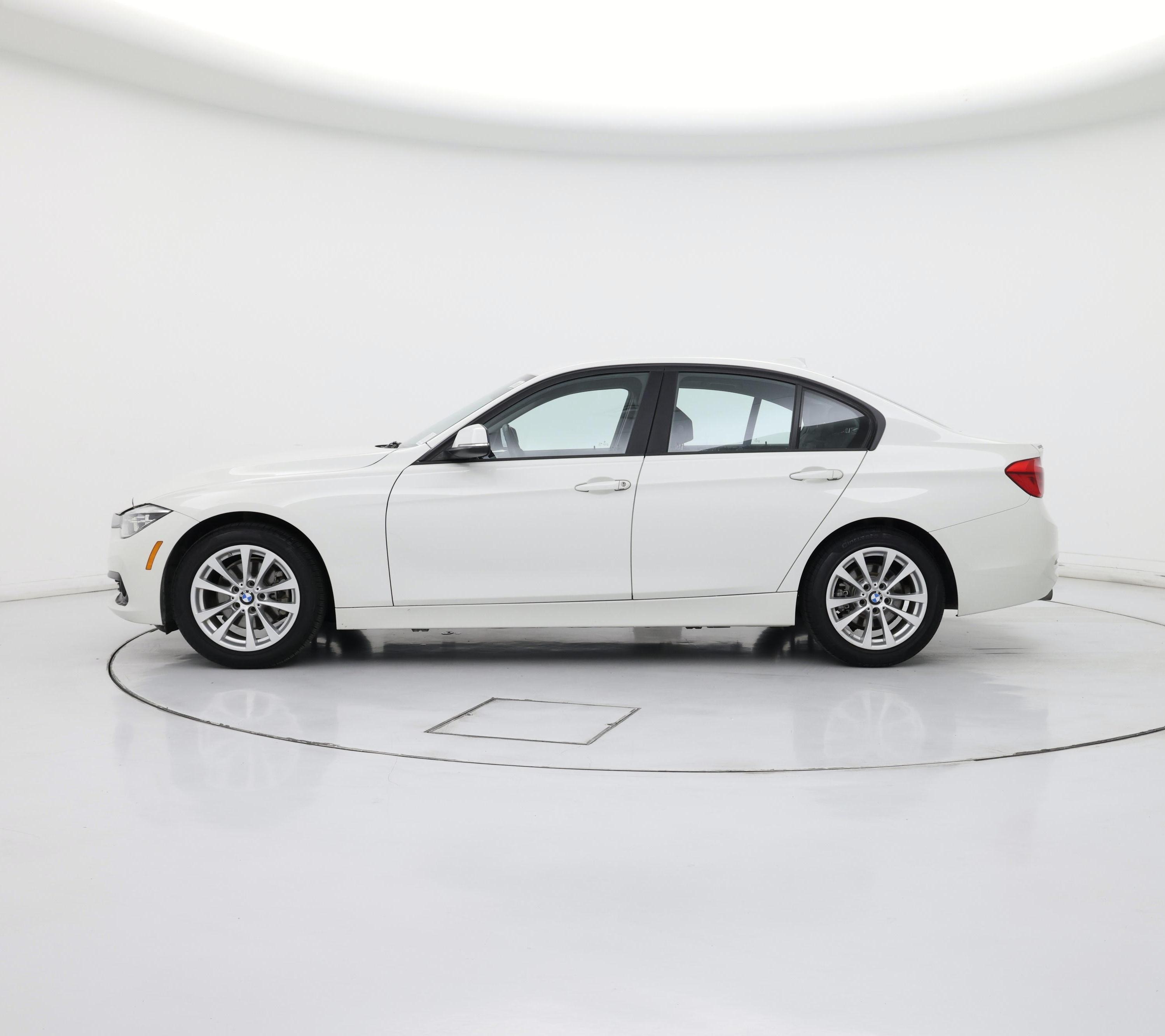 Thumbnail: 2018 BMW 3 Series - 3