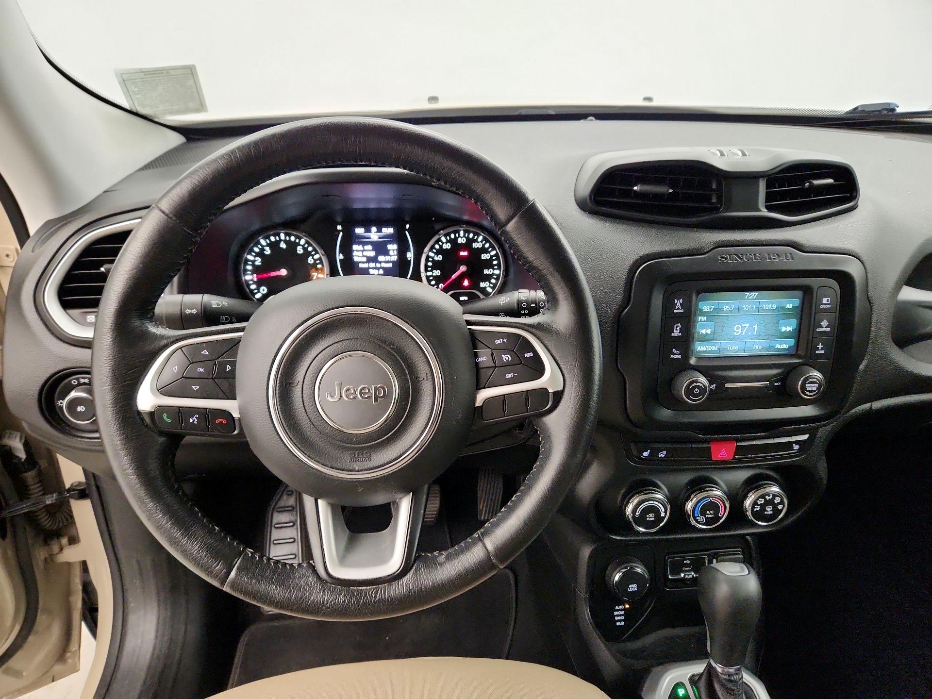 Thumbnail: 2015 Jeep Renegade - 10